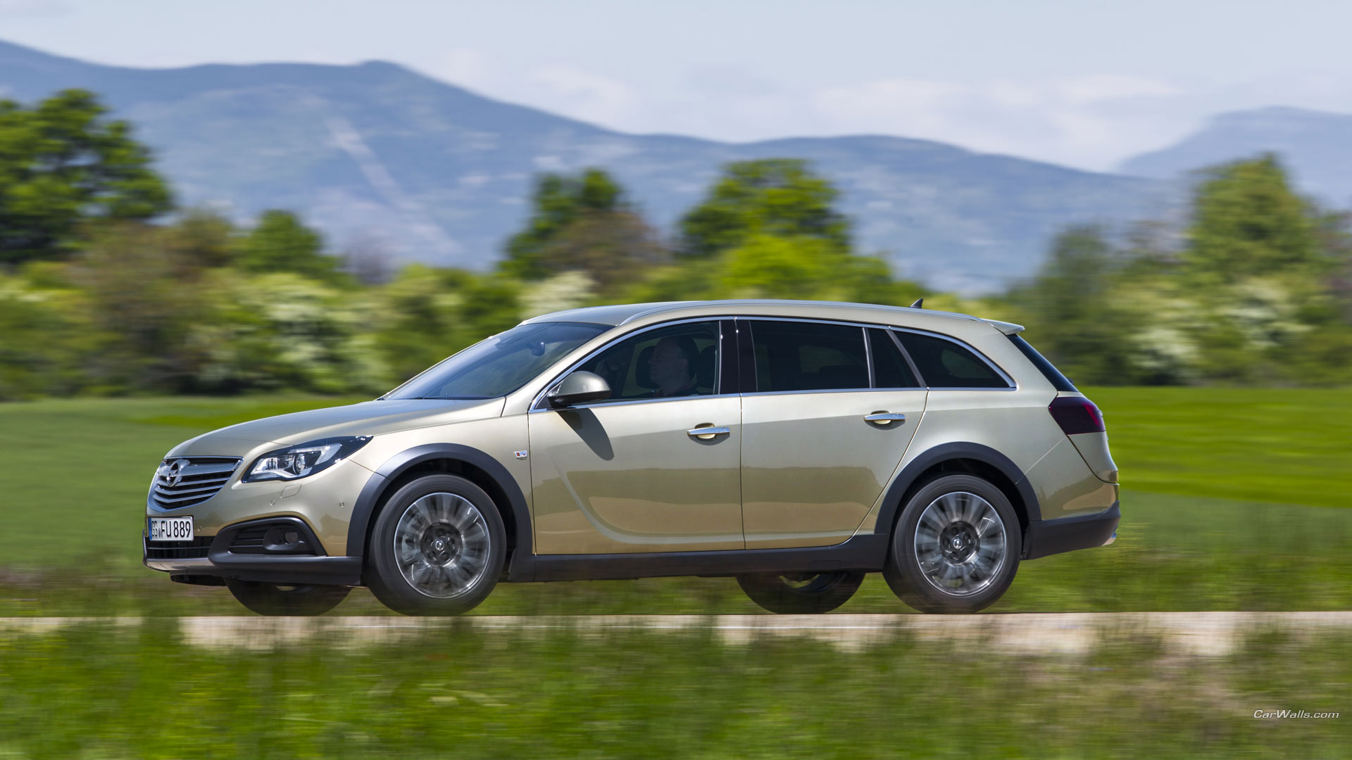 2014 Opel Insignia Country Tourer Wallpapers