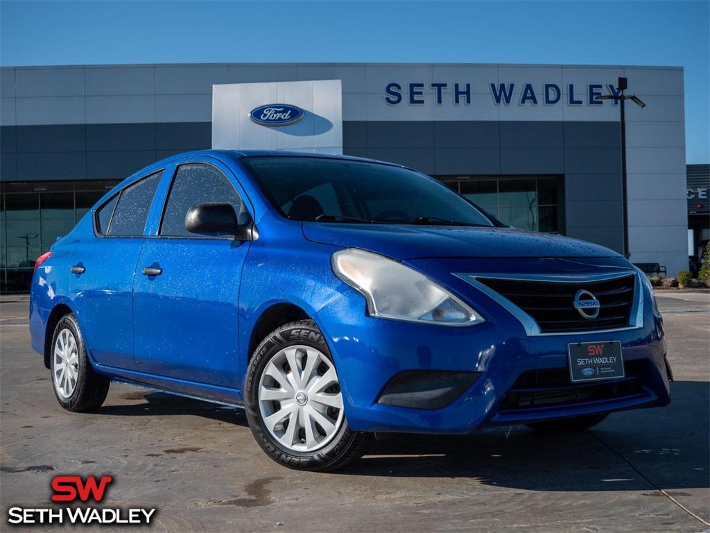 2015 Nissan Versa Sedan Wallpapers