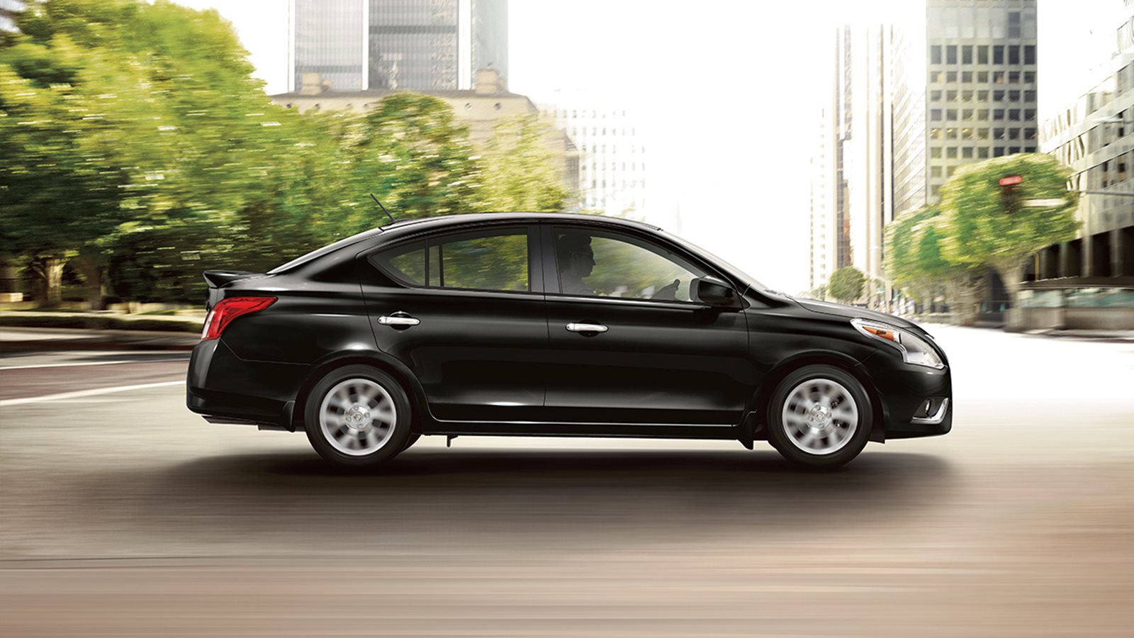 2015 Nissan Versa Sedan Wallpapers