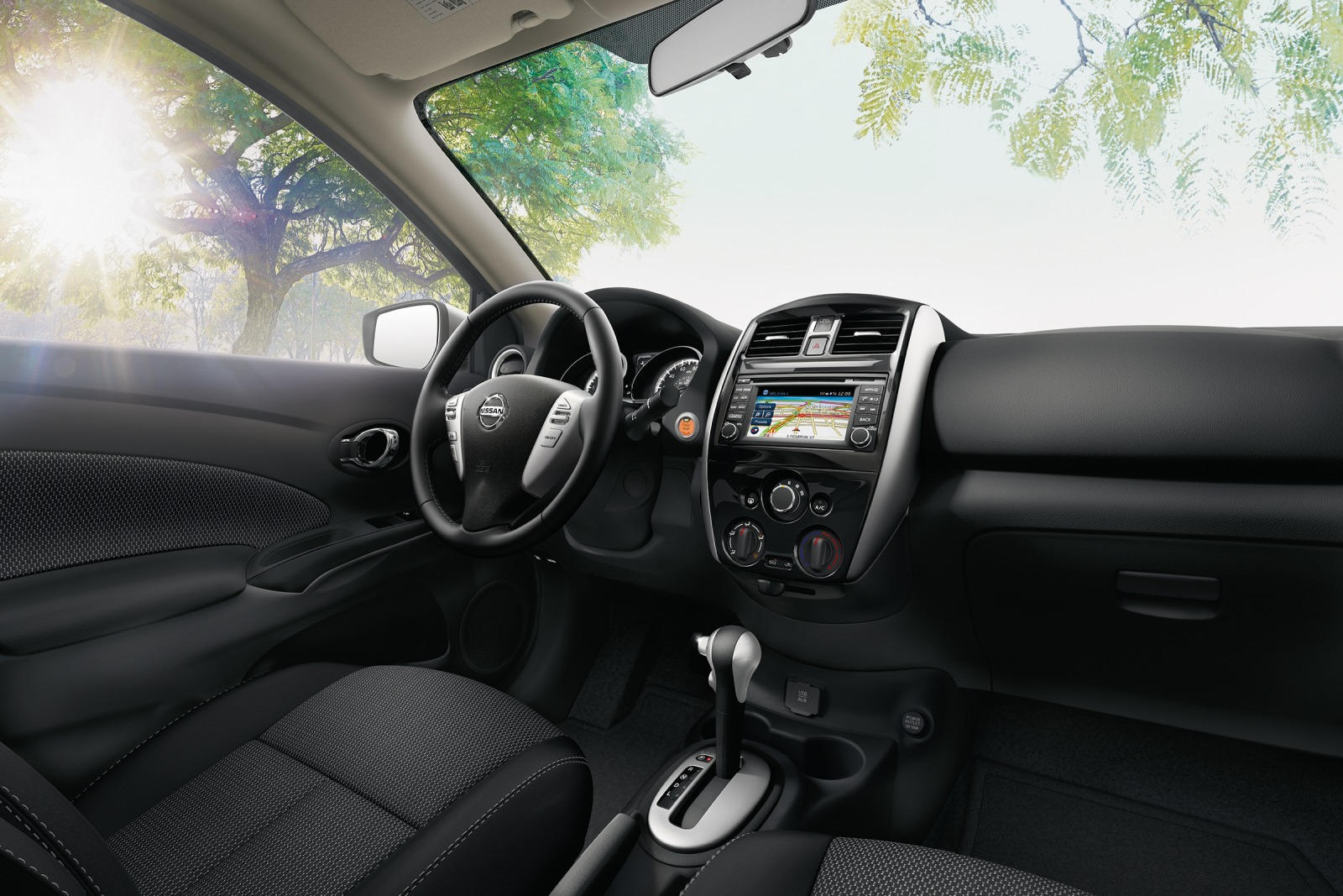 2015 Nissan Versa Sedan Wallpapers