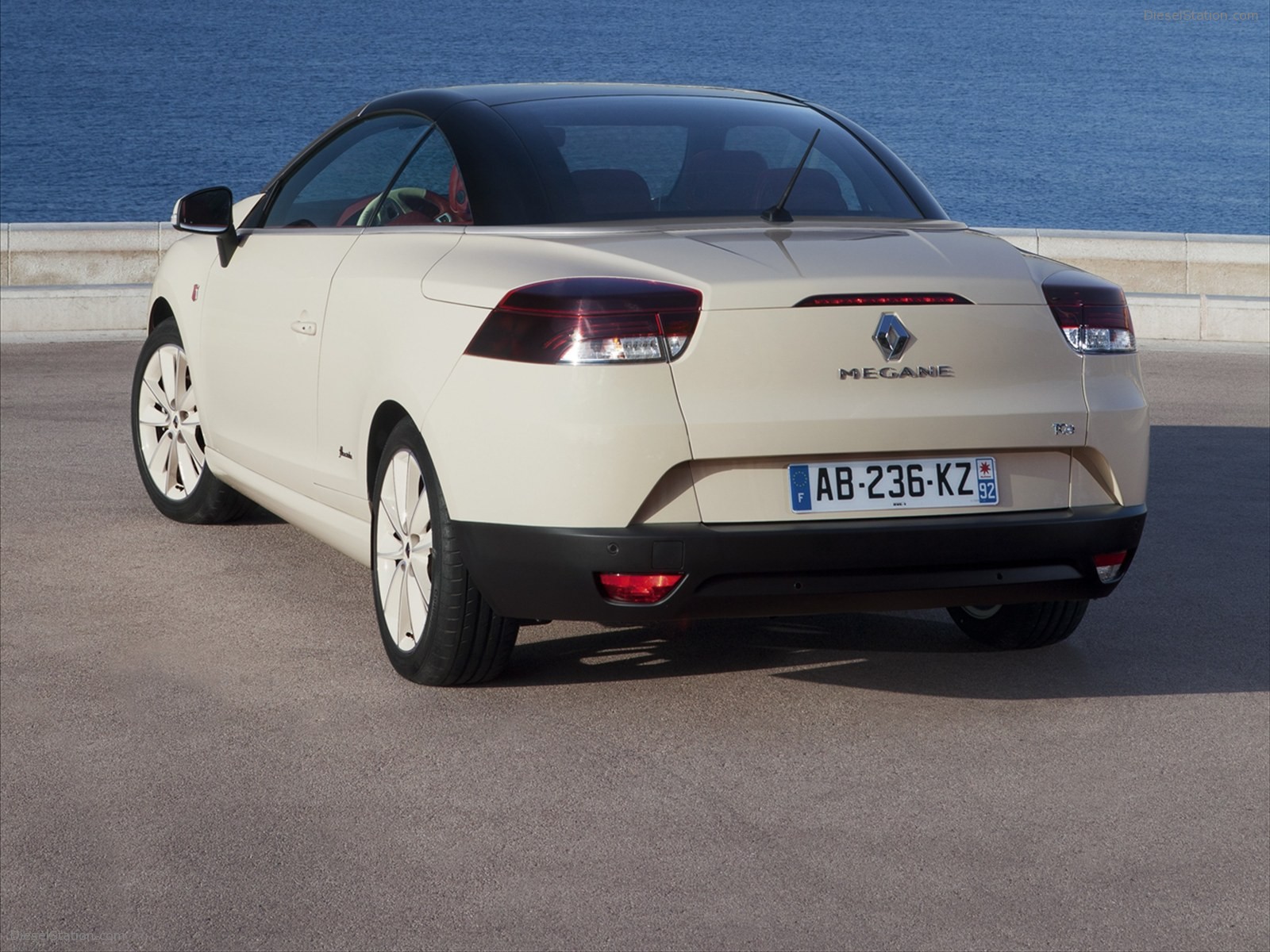 2015 Renault Megane Coupe-Cabriolet Wallpapers