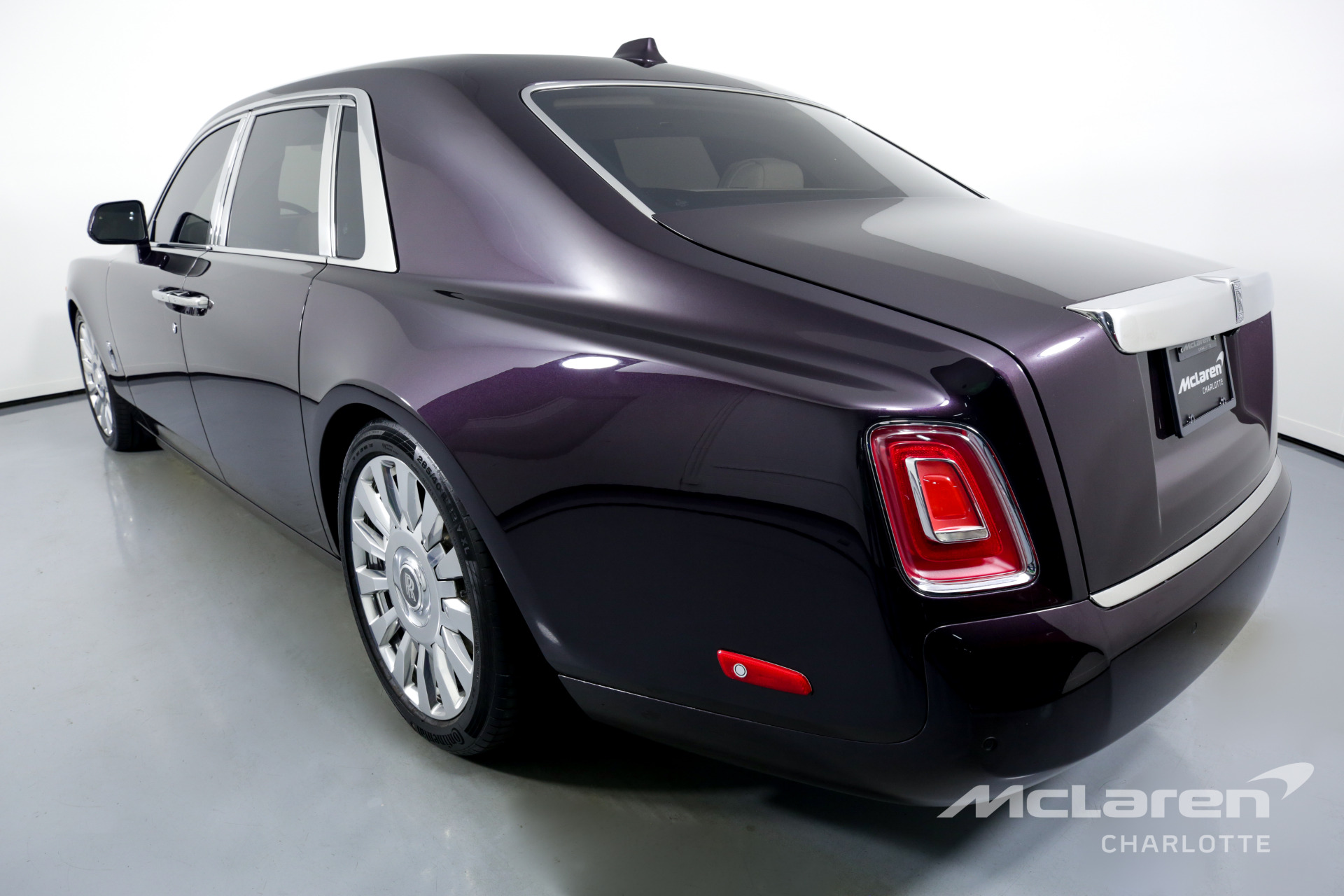 2018 Rolls Royce Phantom Wallpapers