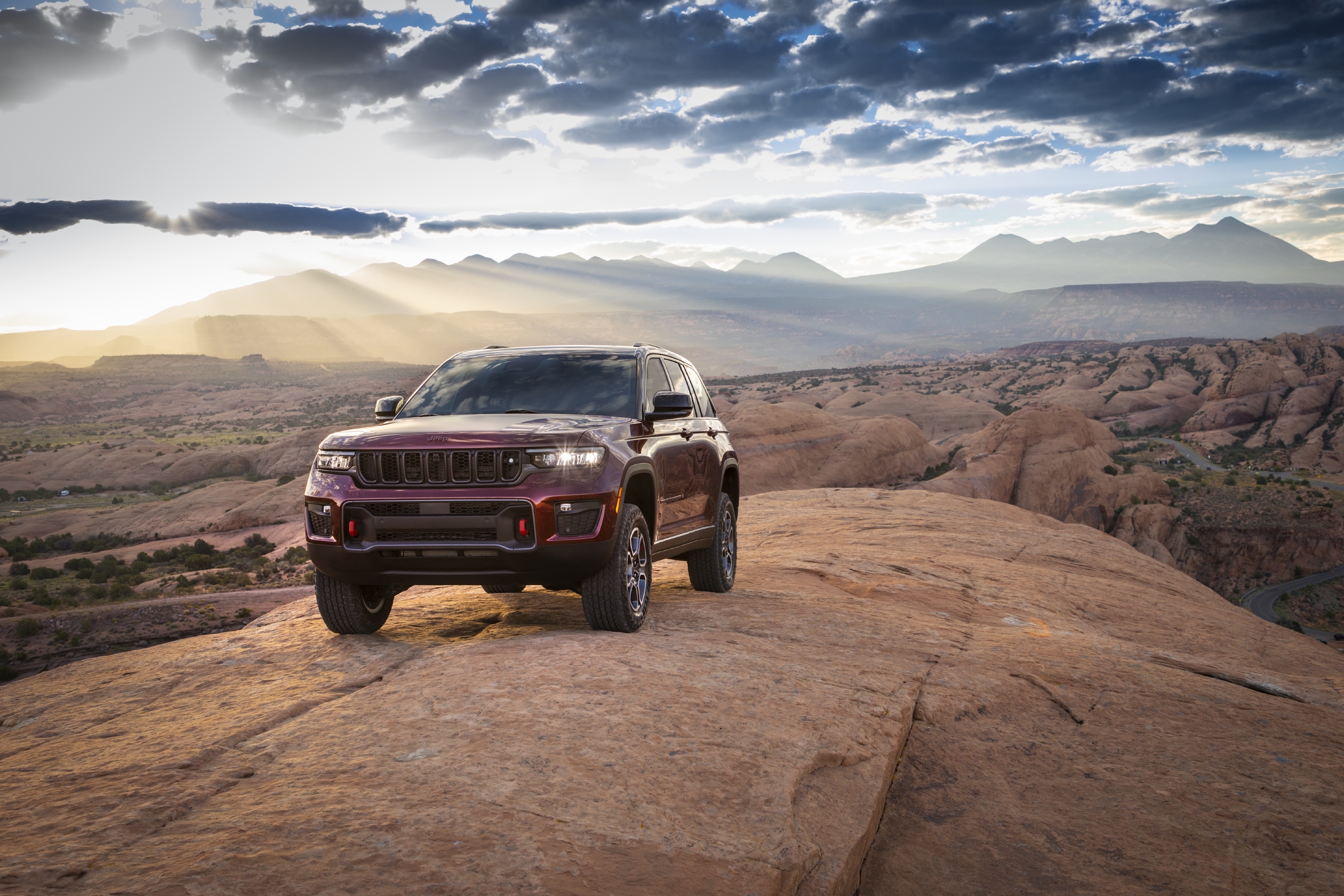 2022 Jeep Grand Cherokee Trailhawk Wallpapers