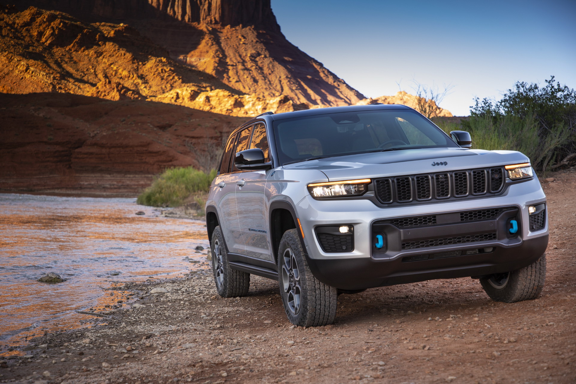 2022 Jeep Grand Cherokee Trailhawk Wallpapers