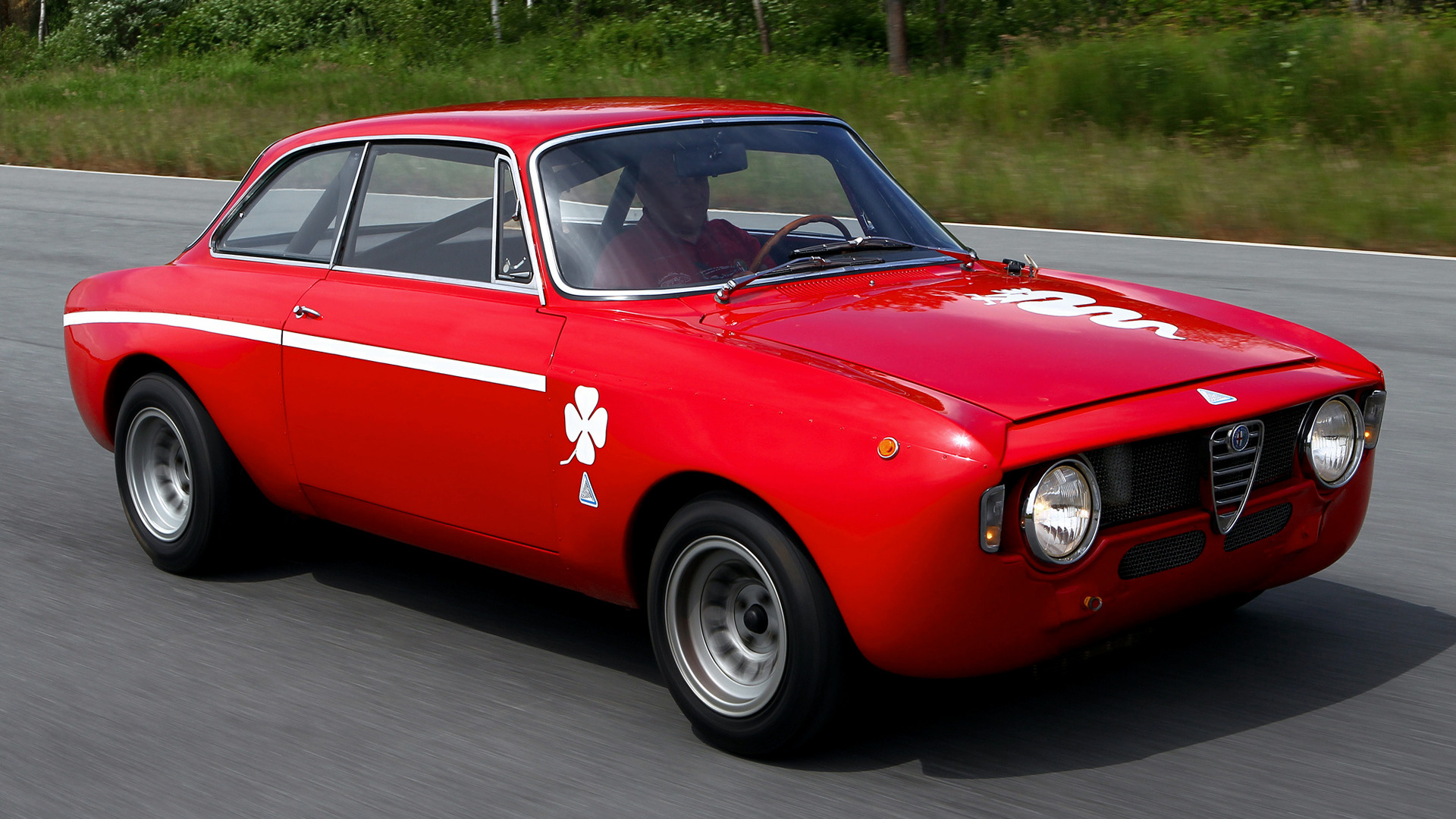 Alfa Romeo 1300 Sprint Wallpapers