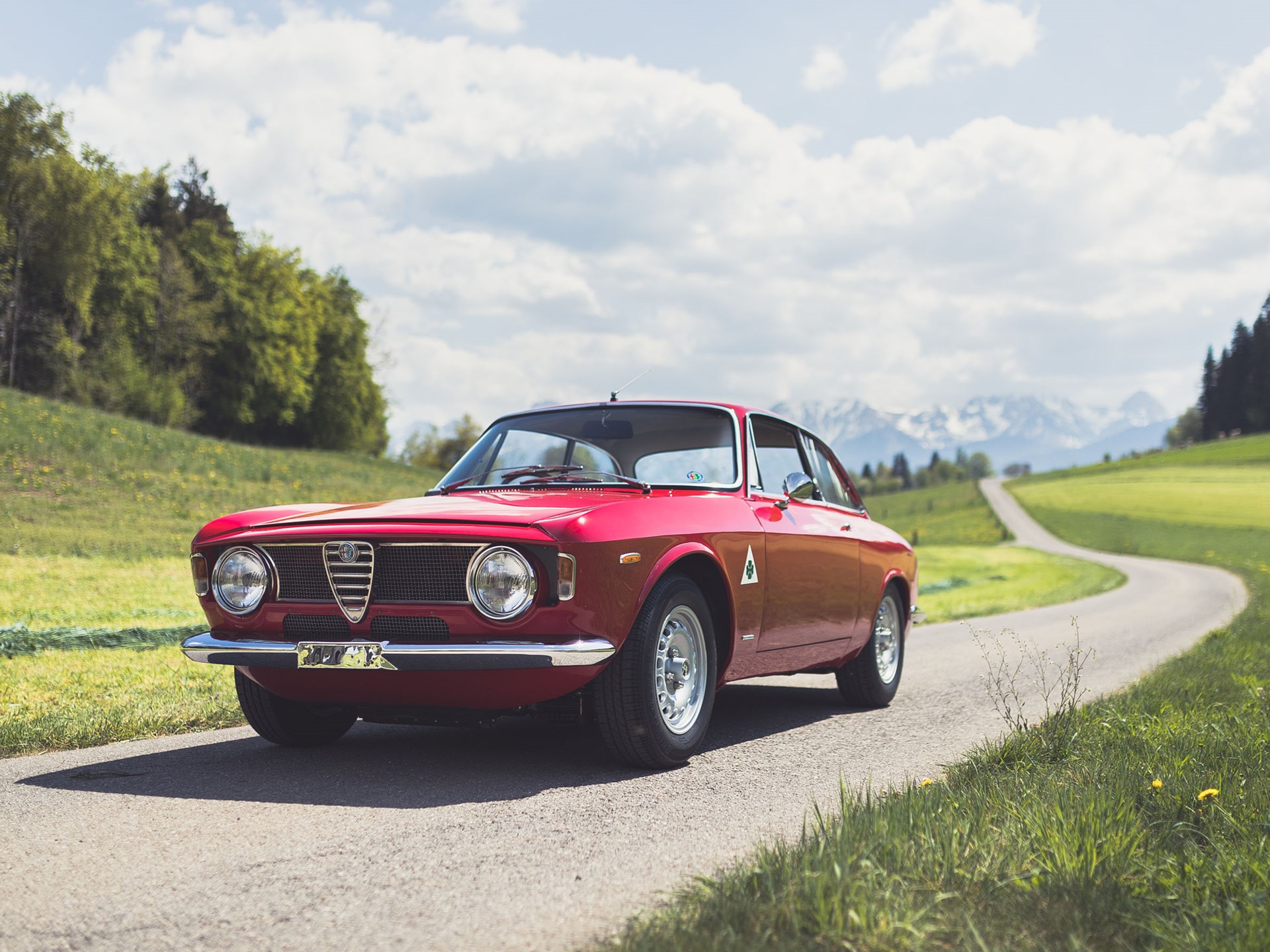 Alfa Romeo 1300 Sprint Wallpapers