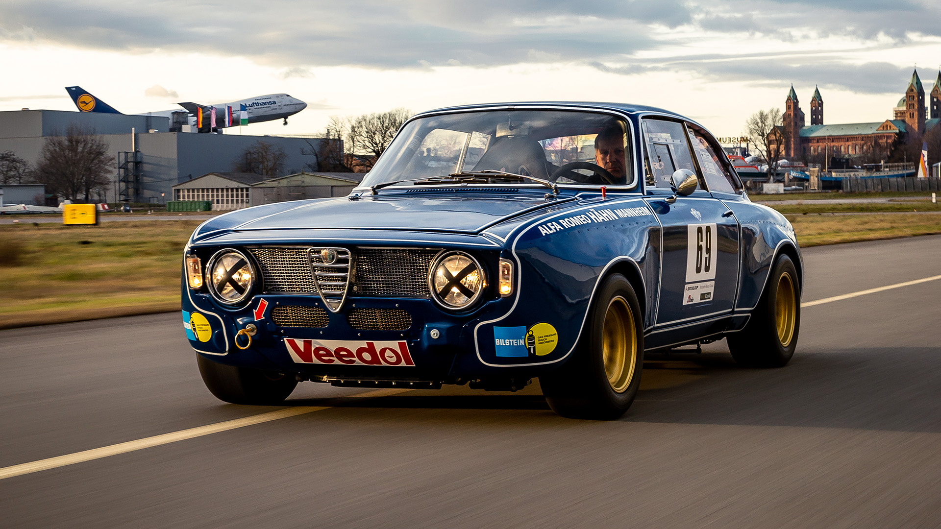 Alfa Romeo 1300 Sprint Wallpapers