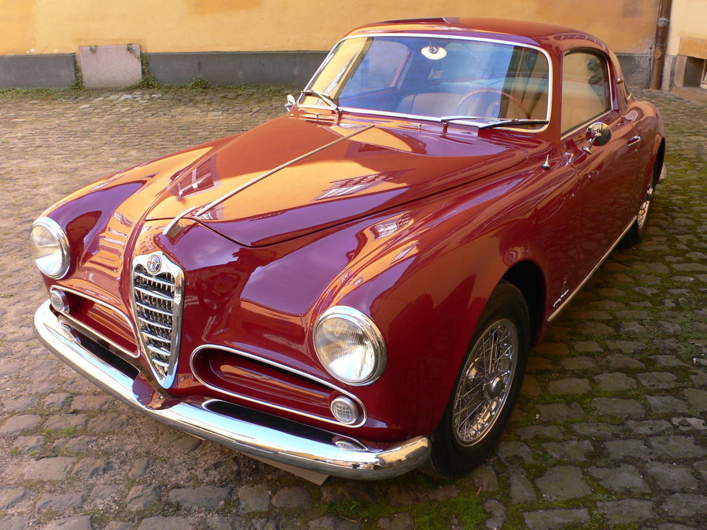 Alfa Romeo 1900 C Super Sprint Wallpapers