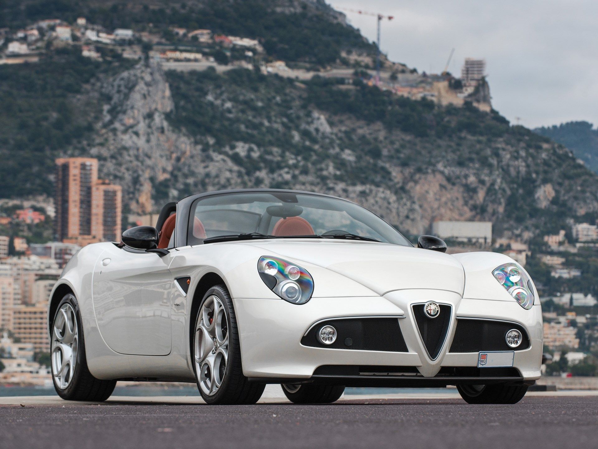 Alfa Romeo 8C Spider Wallpapers