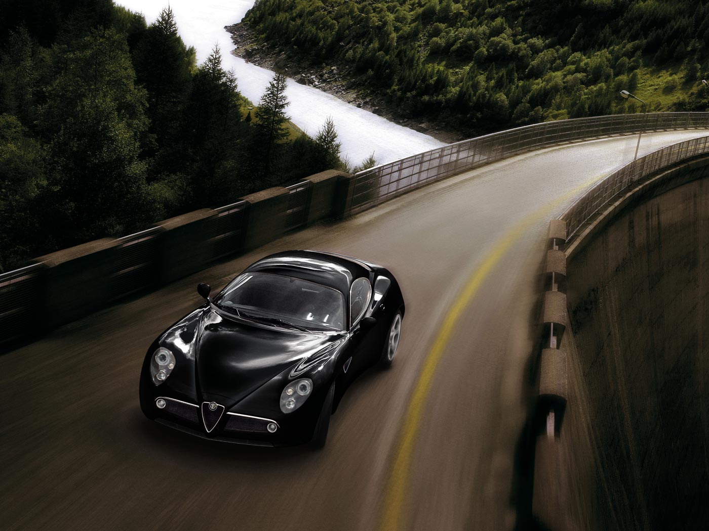 Alfa Romeo 8C Spider Wallpapers