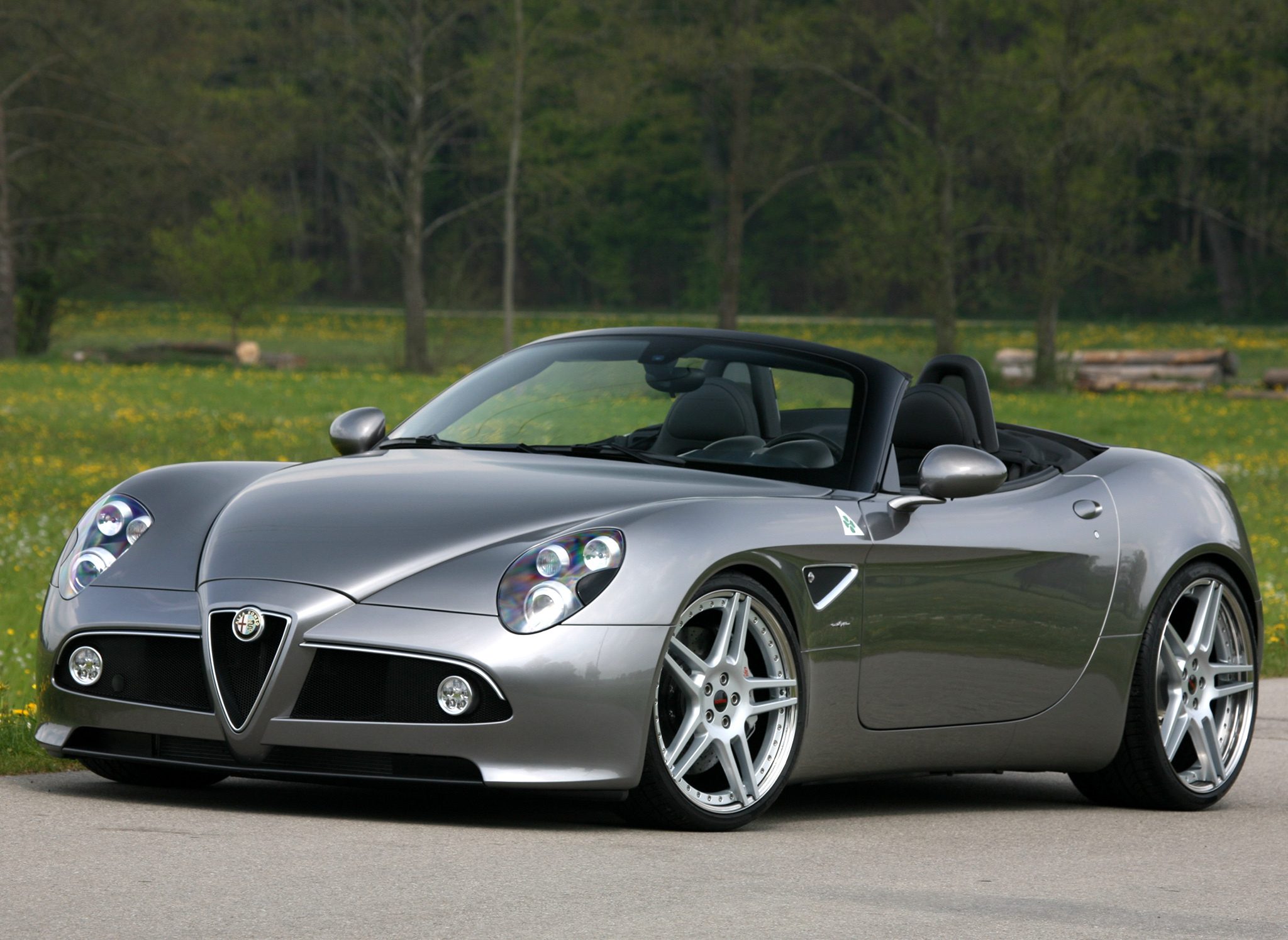 Alfa Romeo 8C Spider Wallpapers