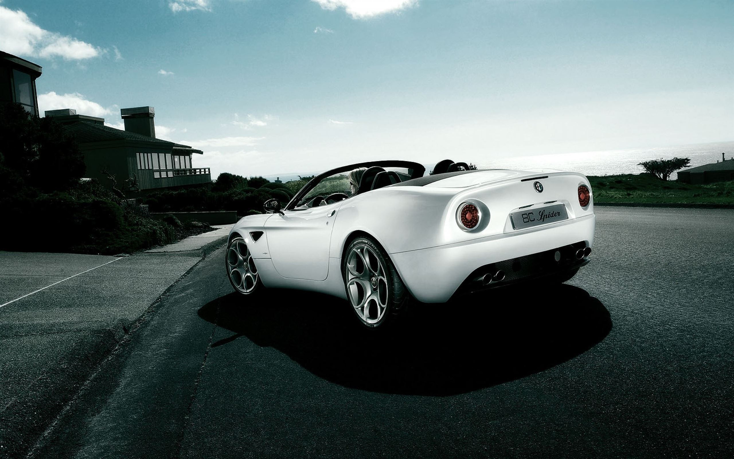 Alfa Romeo 8C Spider Wallpapers