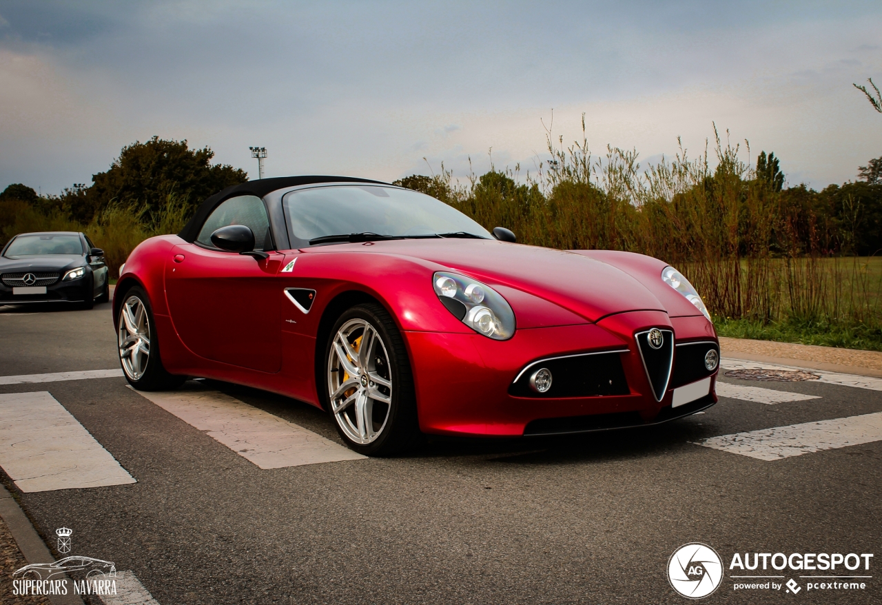 Alfa Romeo 8C Spider Wallpapers