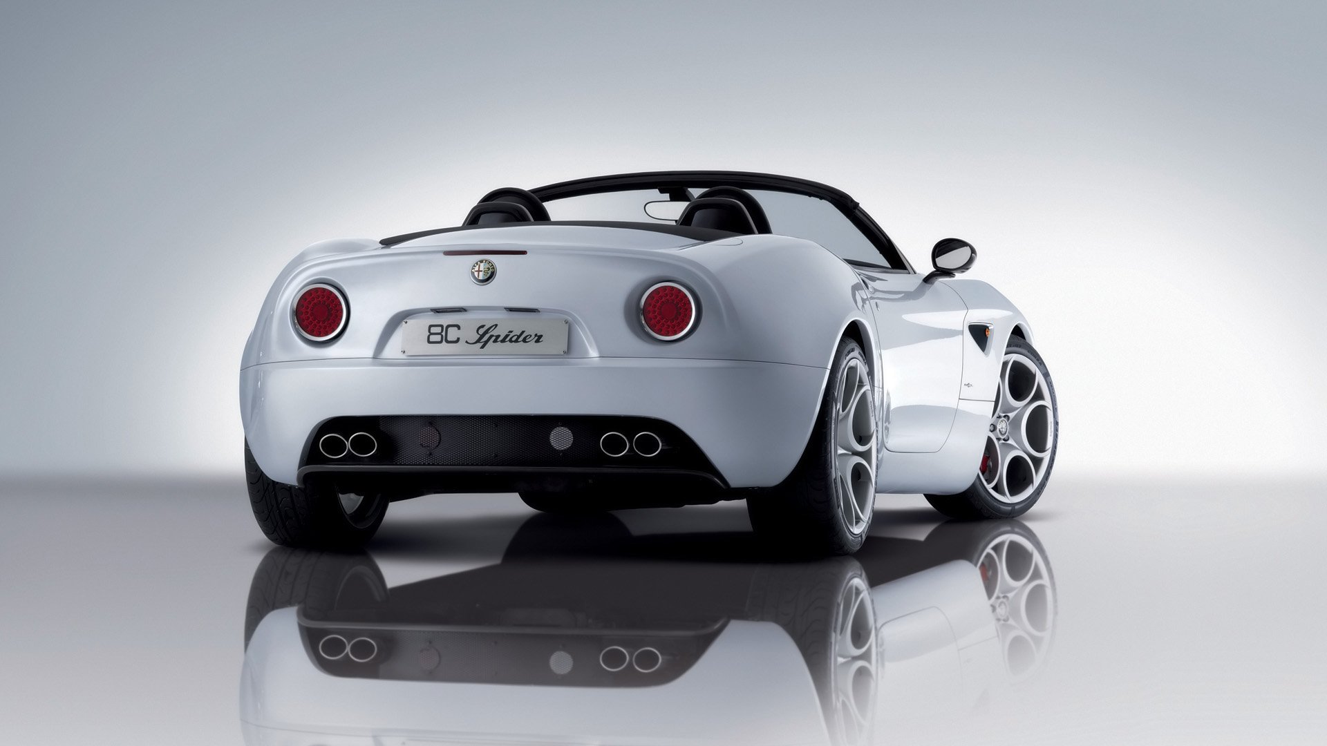 Alfa Romeo 8C Spider Wallpapers