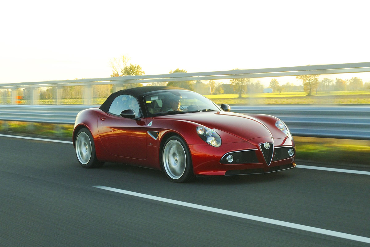 Alfa Romeo 8C Spider Wallpapers