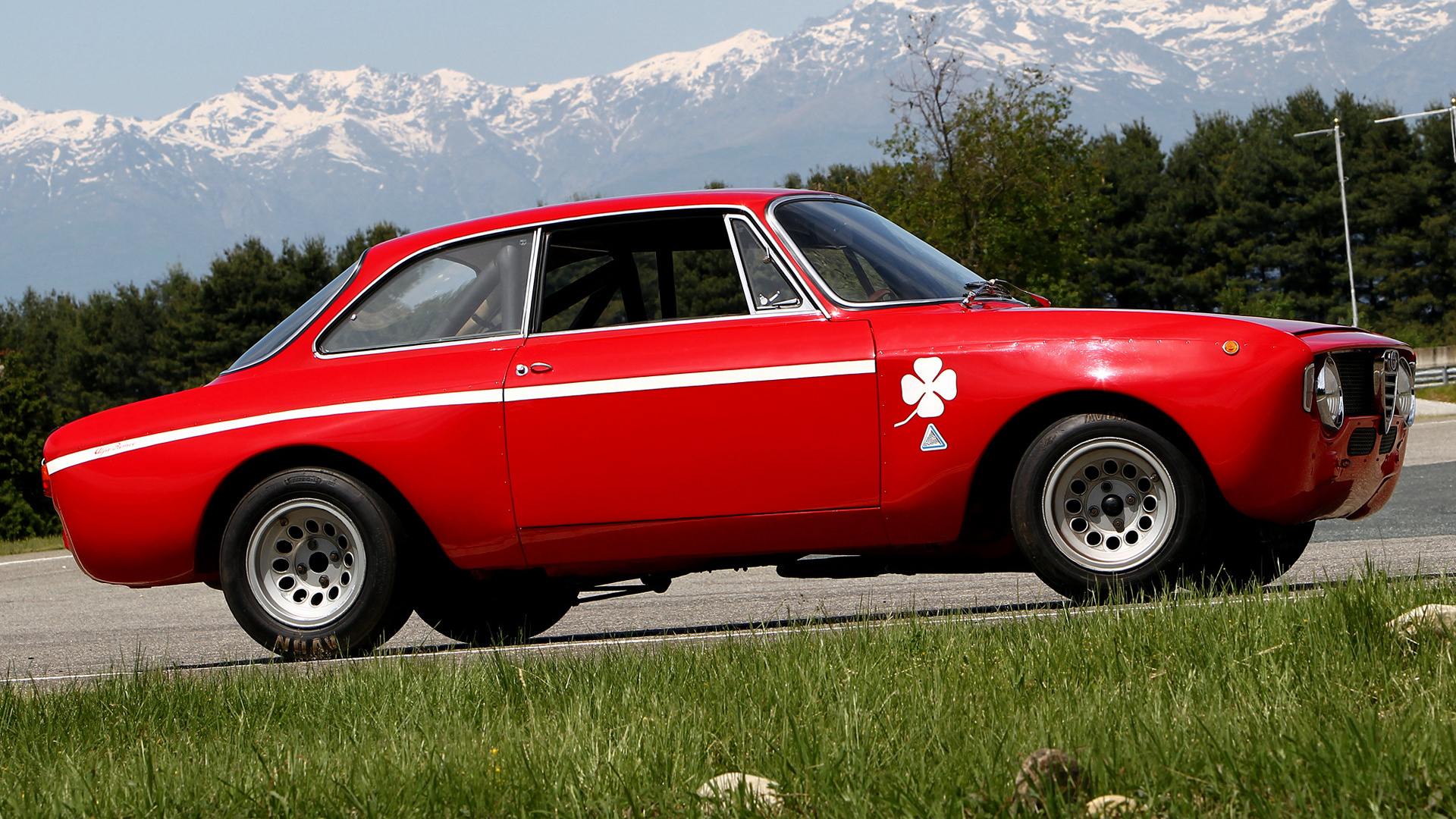 Alfa Romeo Gta 1300 Junior Wallpapers