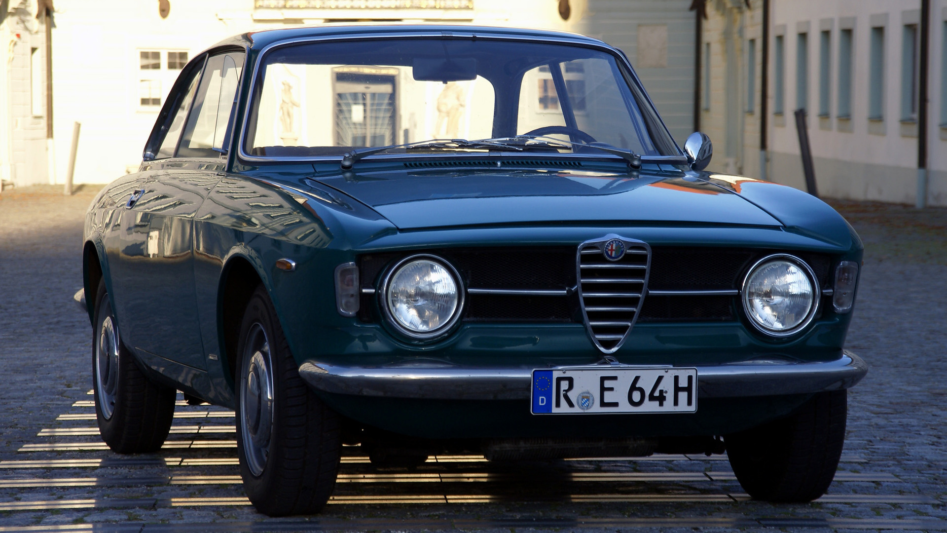 Alfa Romeo Gta 1300 Junior Wallpapers