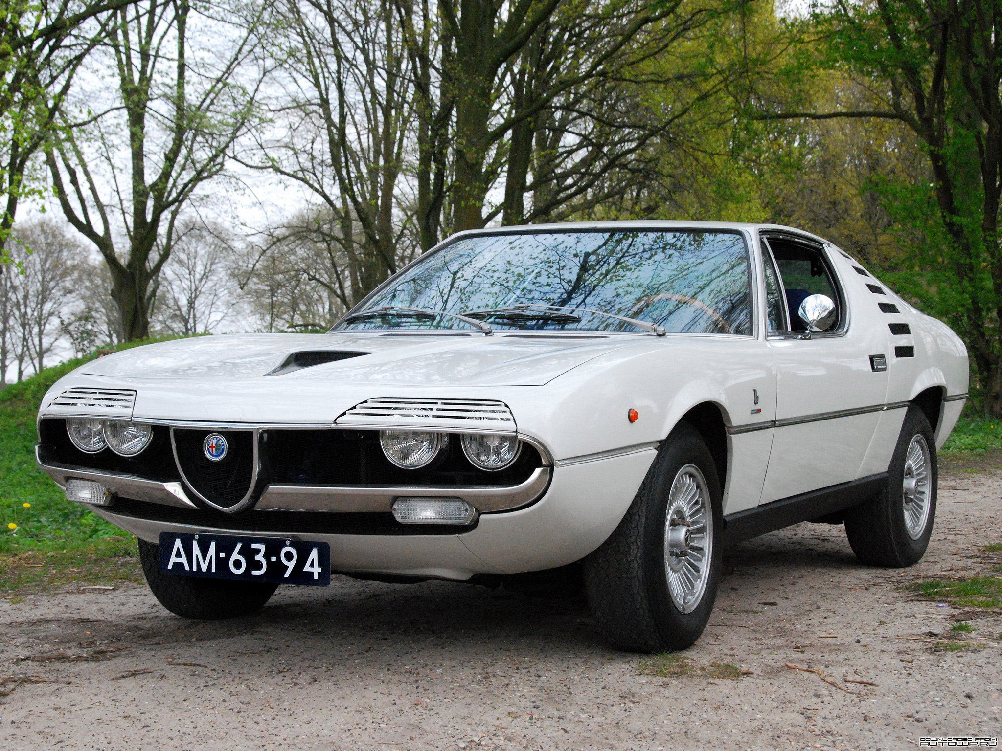 Alfa Romeo Montreal Wallpapers