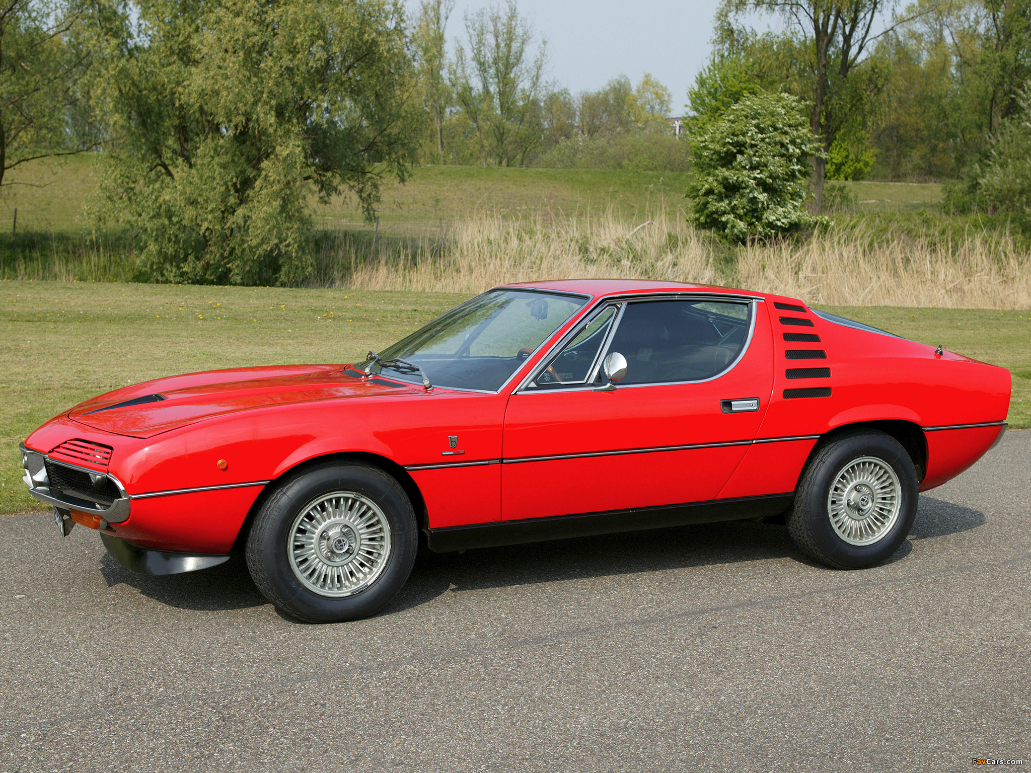 Alfa Romeo Montreal Wallpapers