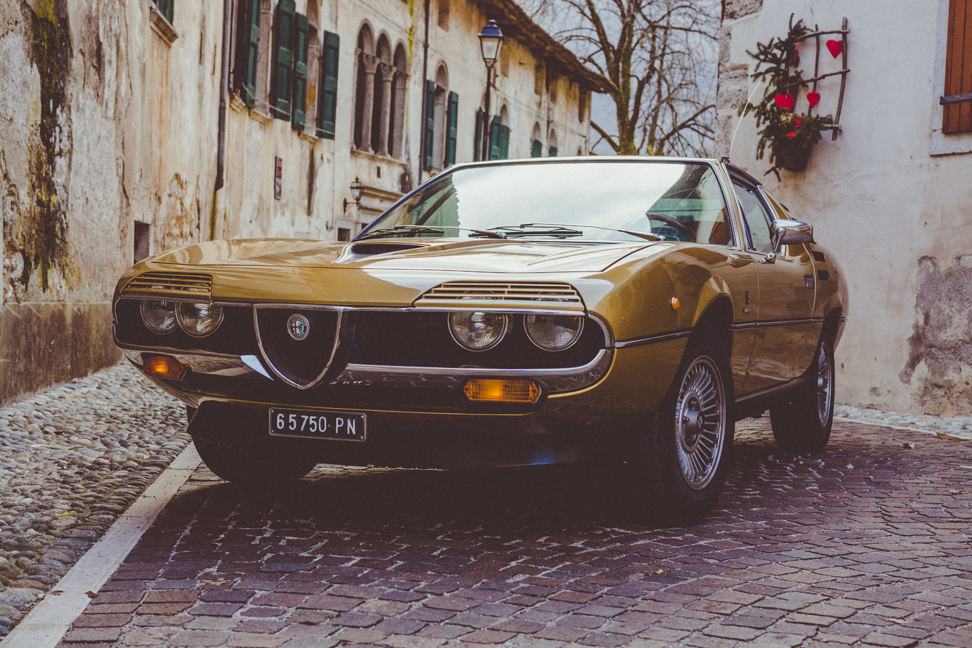 Alfa Romeo Montreal Wallpapers