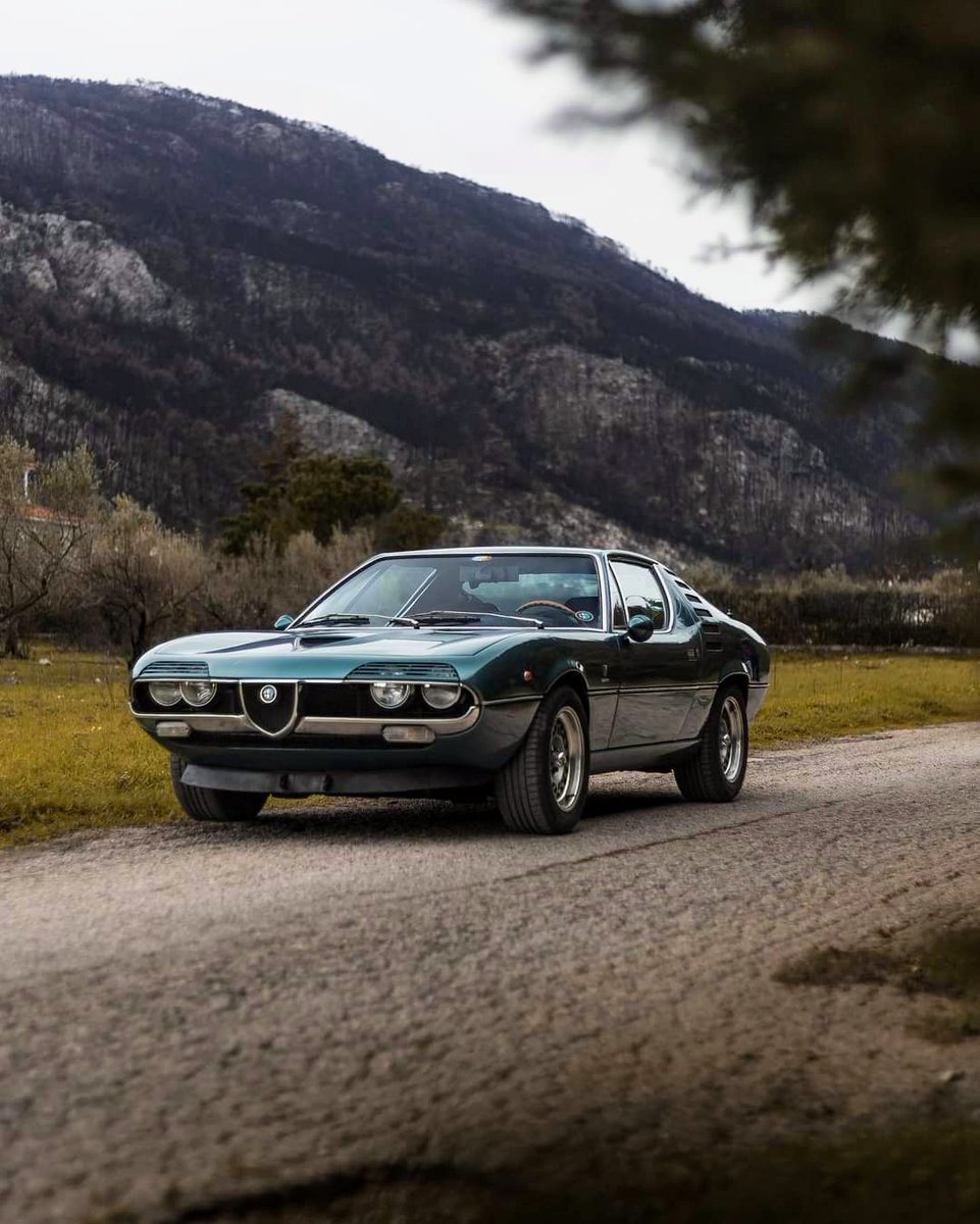 Alfa Romeo Montreal Wallpapers