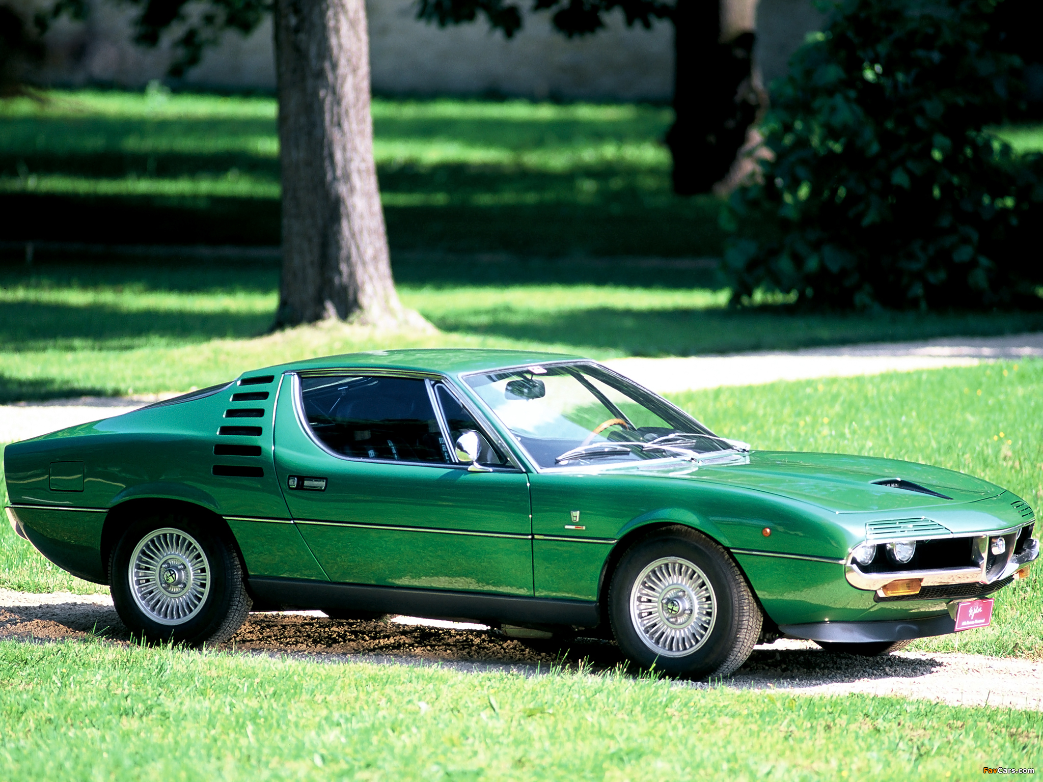 Alfa Romeo Montreal Wallpapers