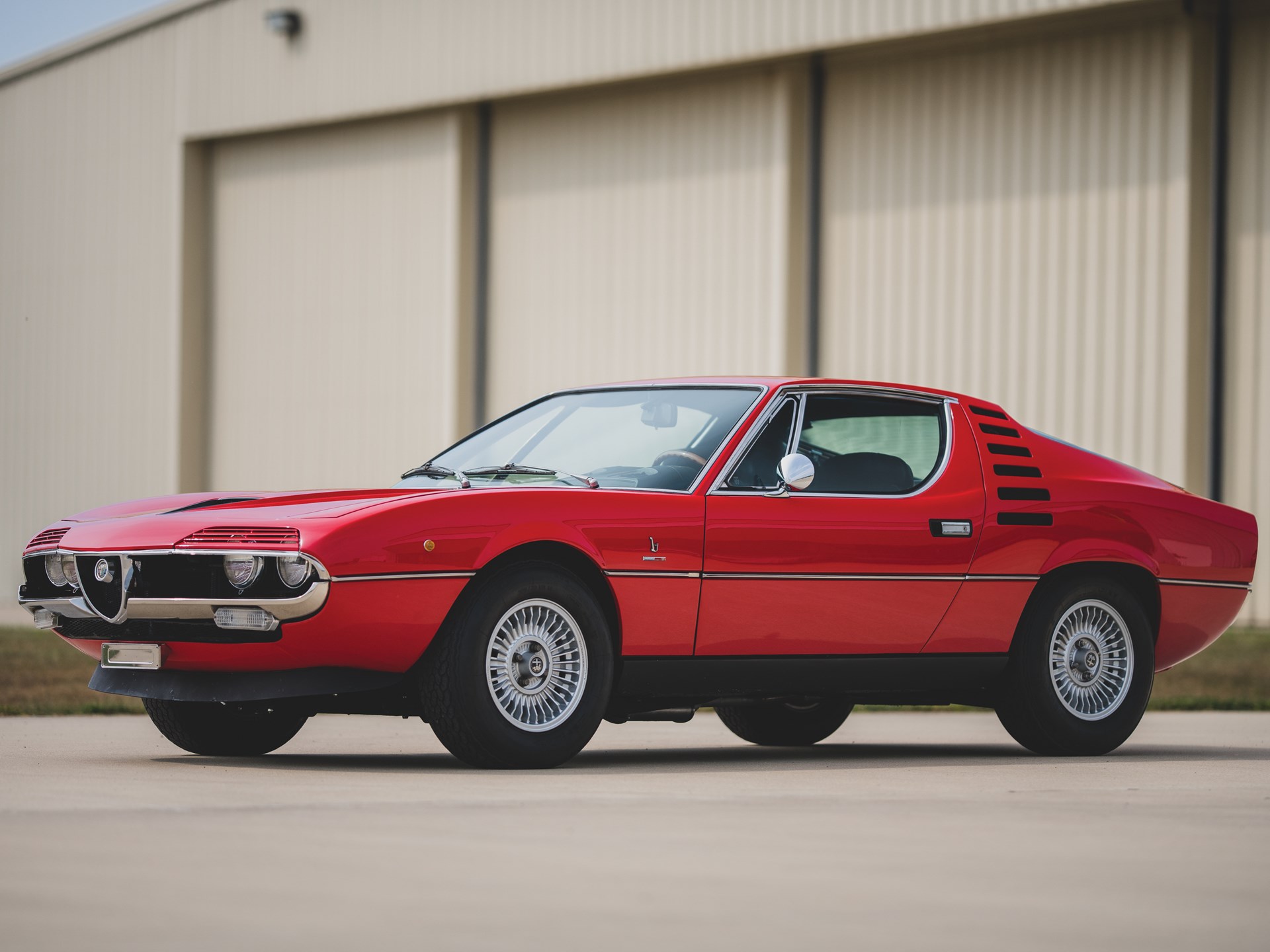 Alfa Romeo Montreal Wallpapers