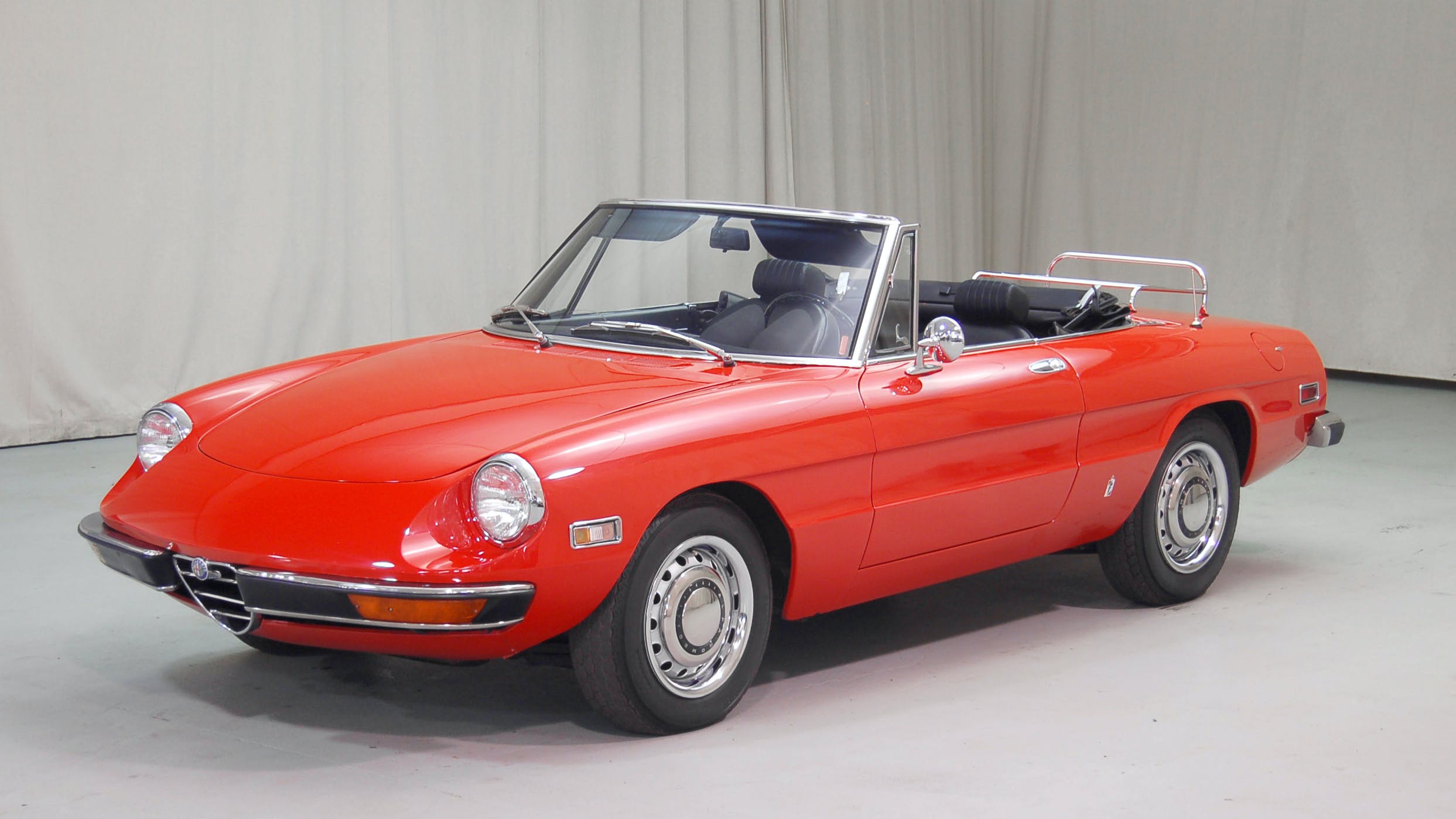 Alfa Romeo Spider 1750 Series 1965 Wallpapers