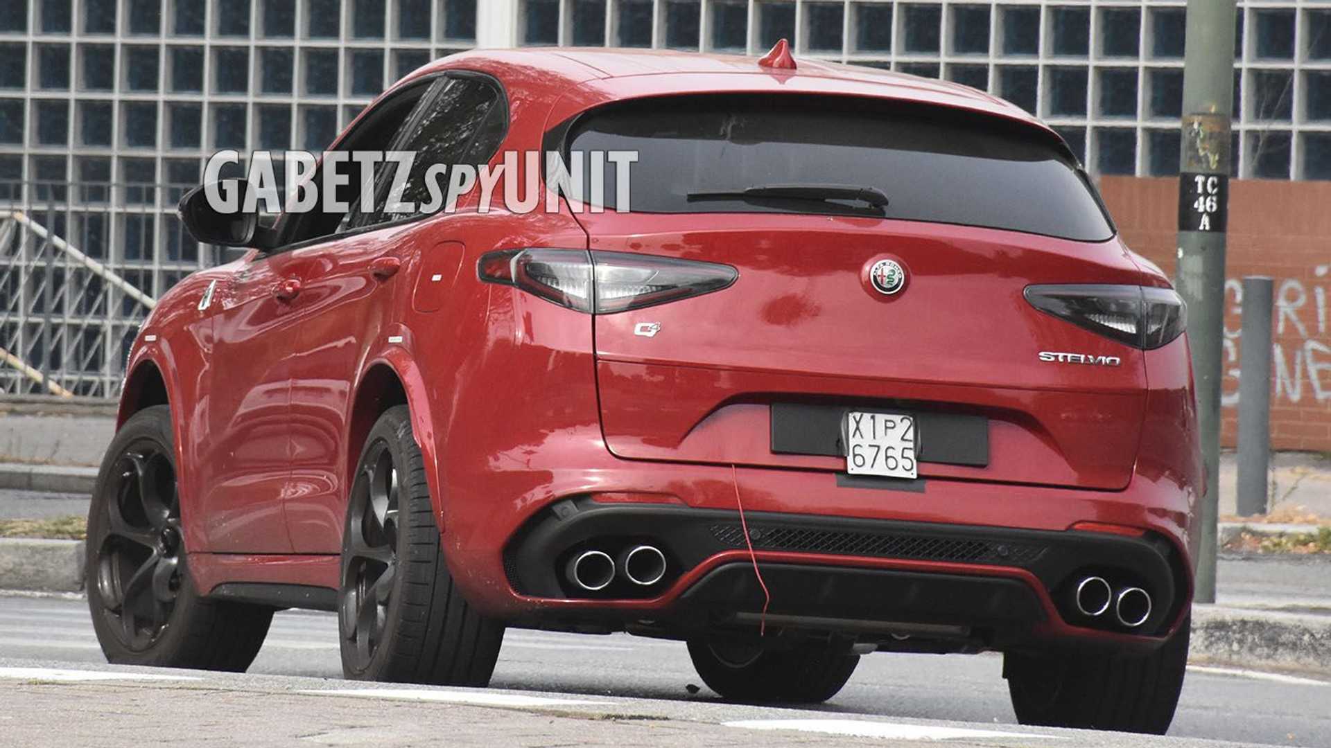 Alfa Romeo Stelvio Quadrifoglio Wallpapers