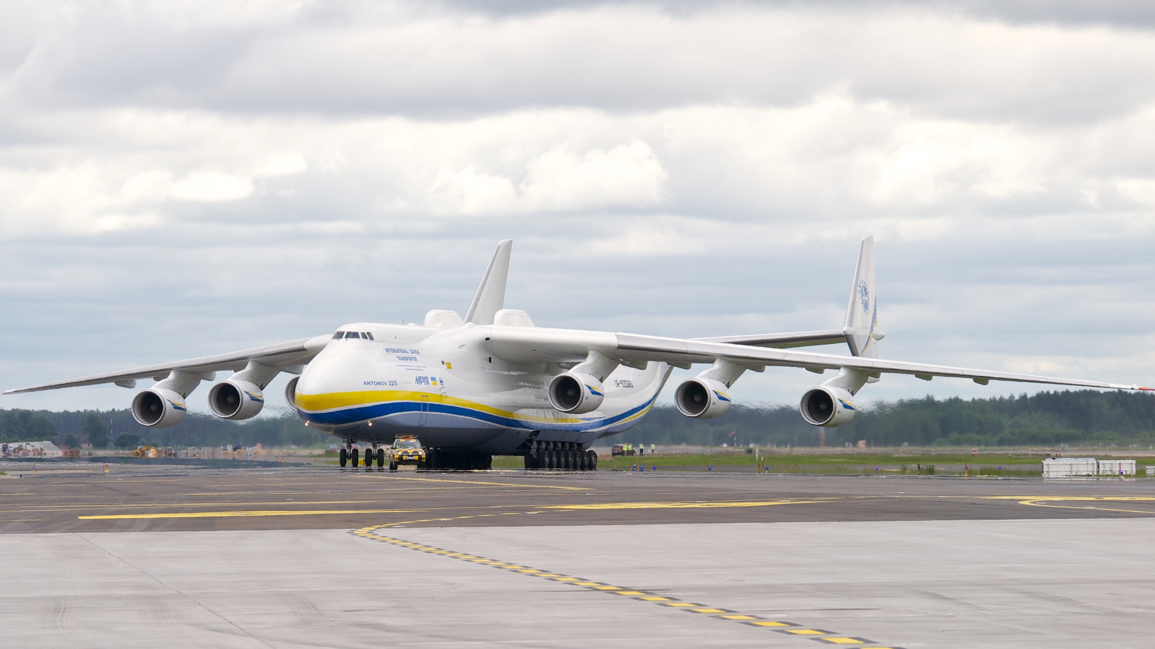 Antonov An-225 Mriya Wallpapers