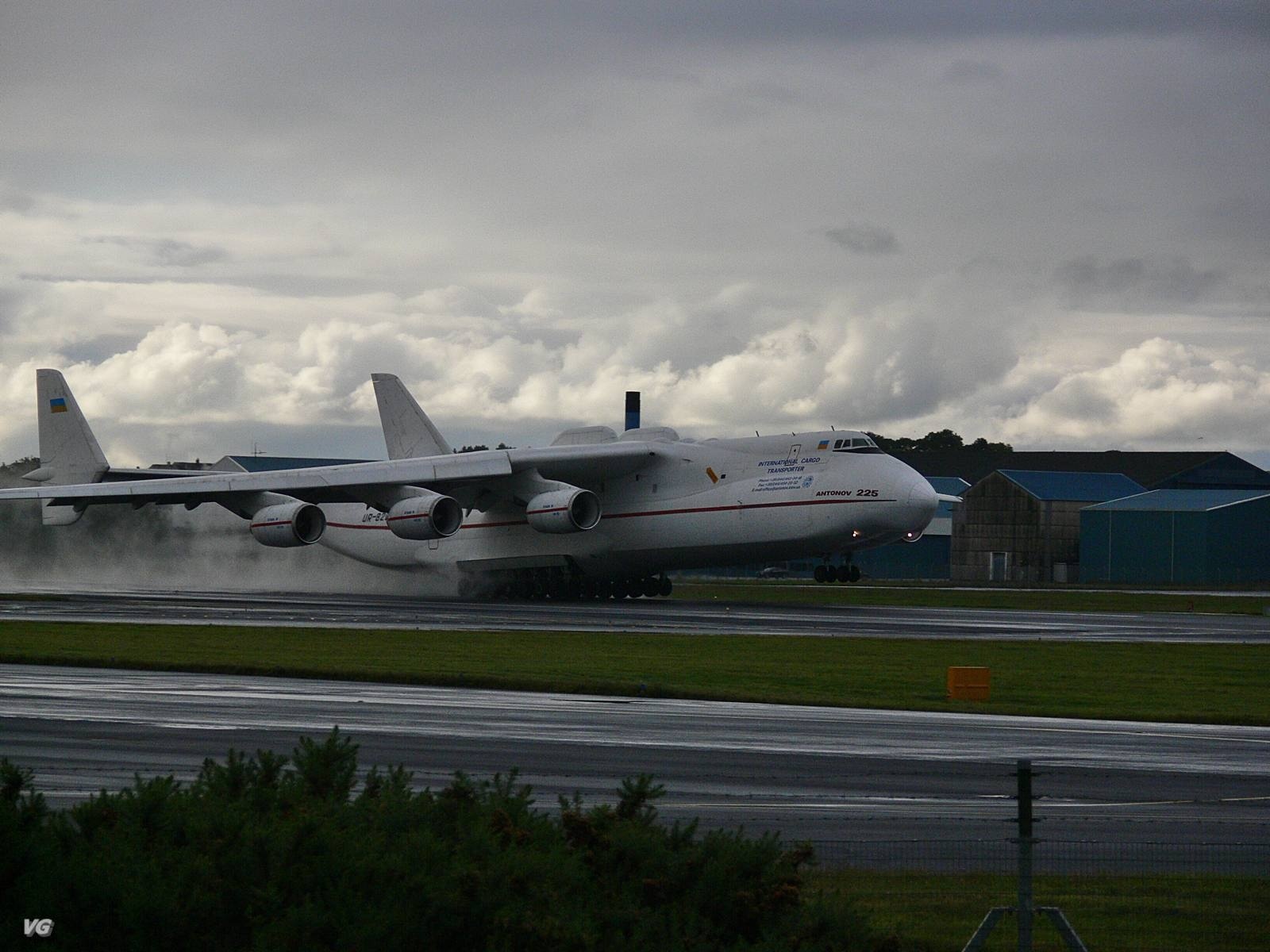 Antonov An-225 Mriya Wallpapers