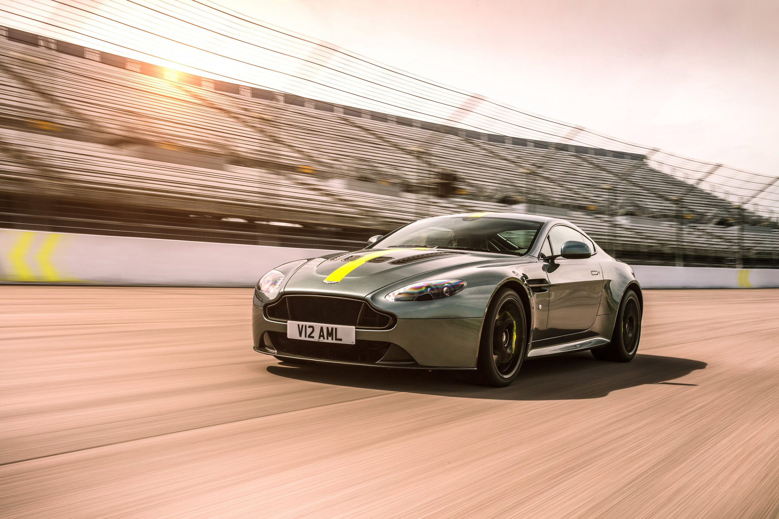 Aston Martin 2018 Wallpapers