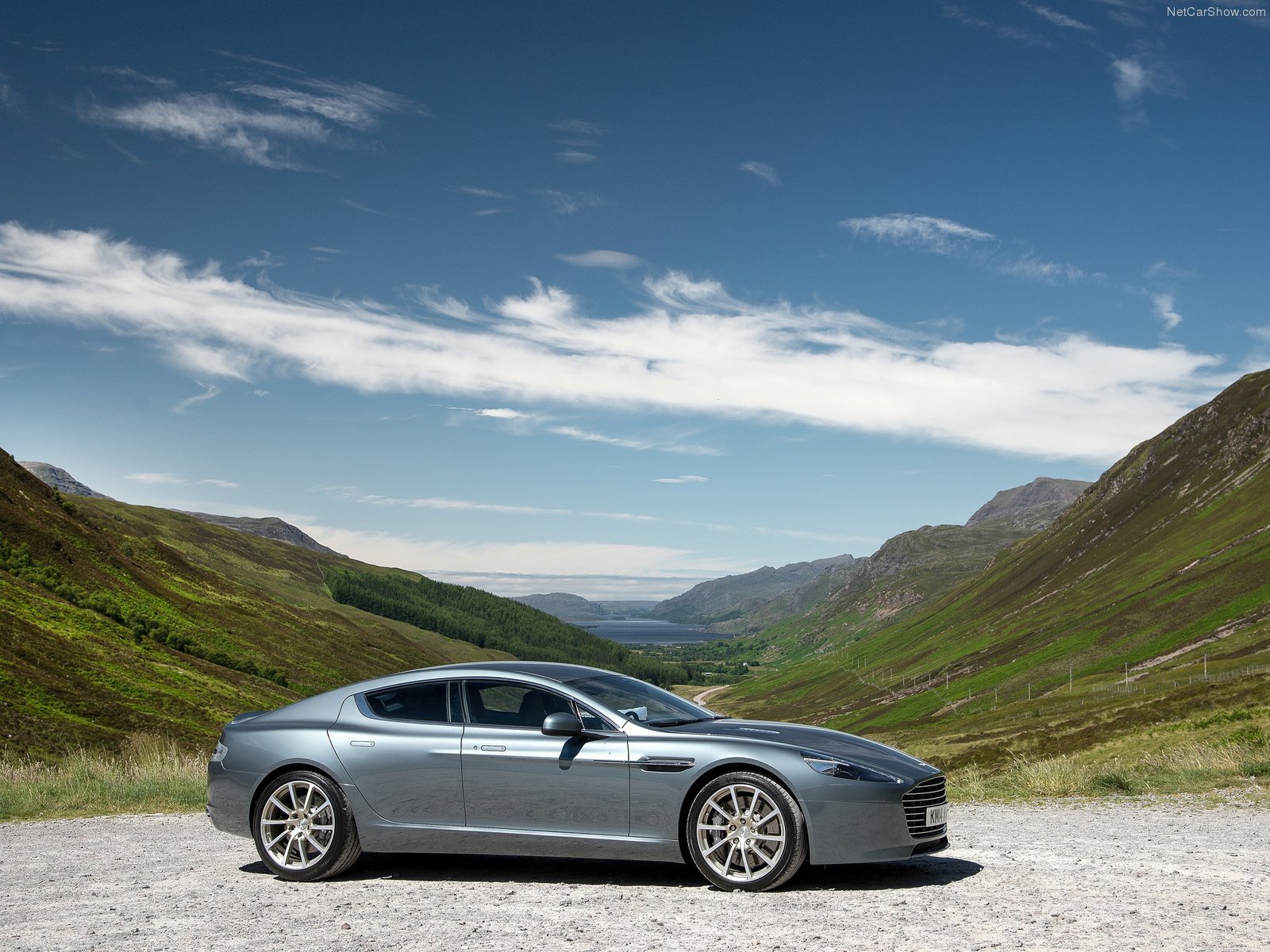 Aston Martin Rapide Wallpapers