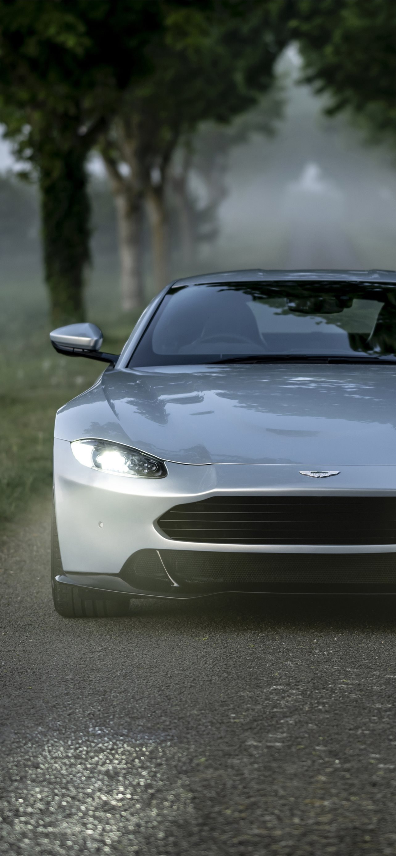 Aston Martin V8 Vantage Wallpapers