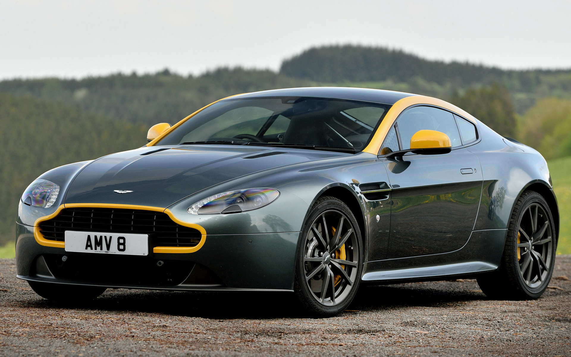 Aston Martin V8 Vantage N430 Wallpapers