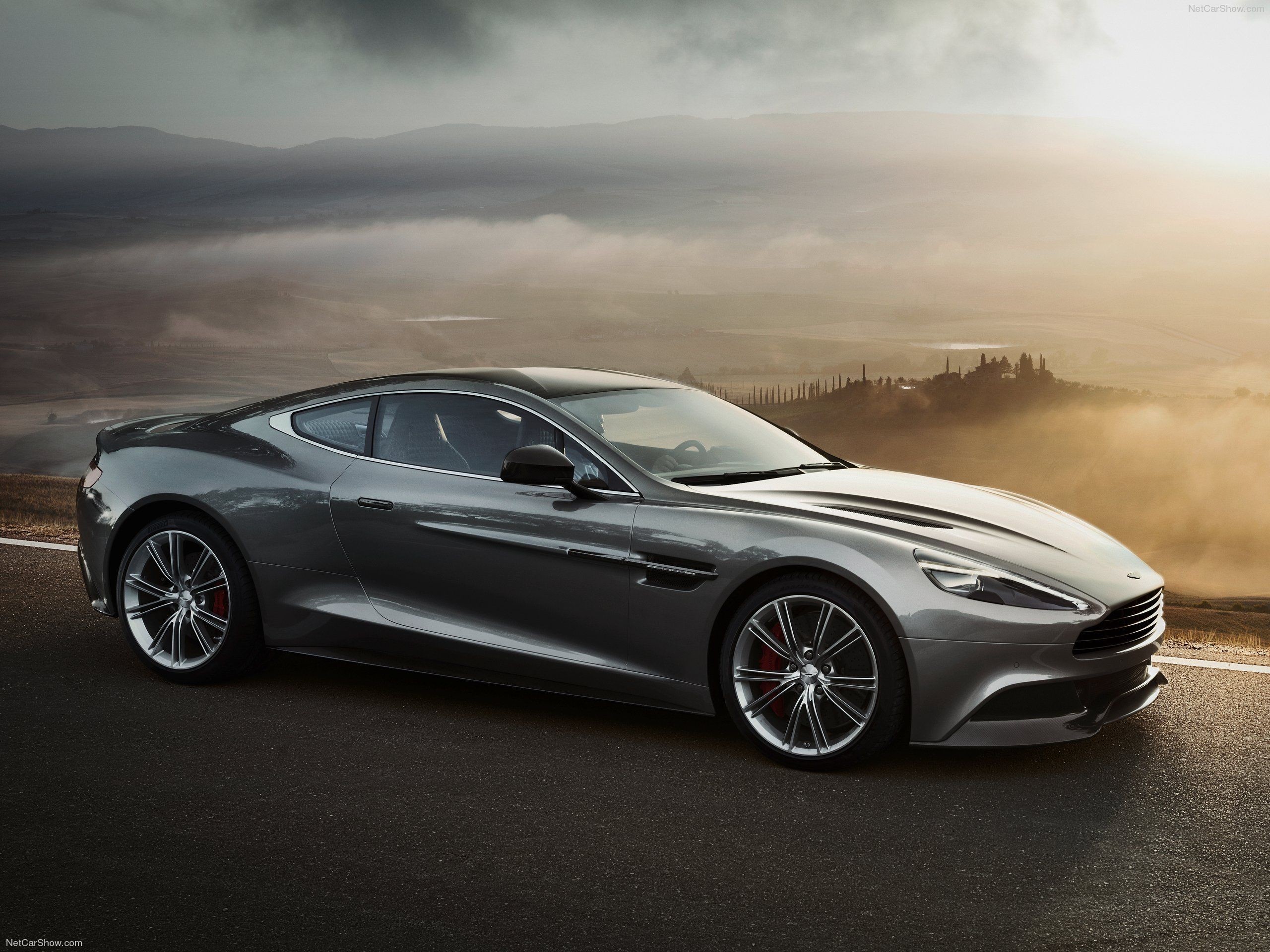 Aston Martin Vanquish 25 Wallpapers