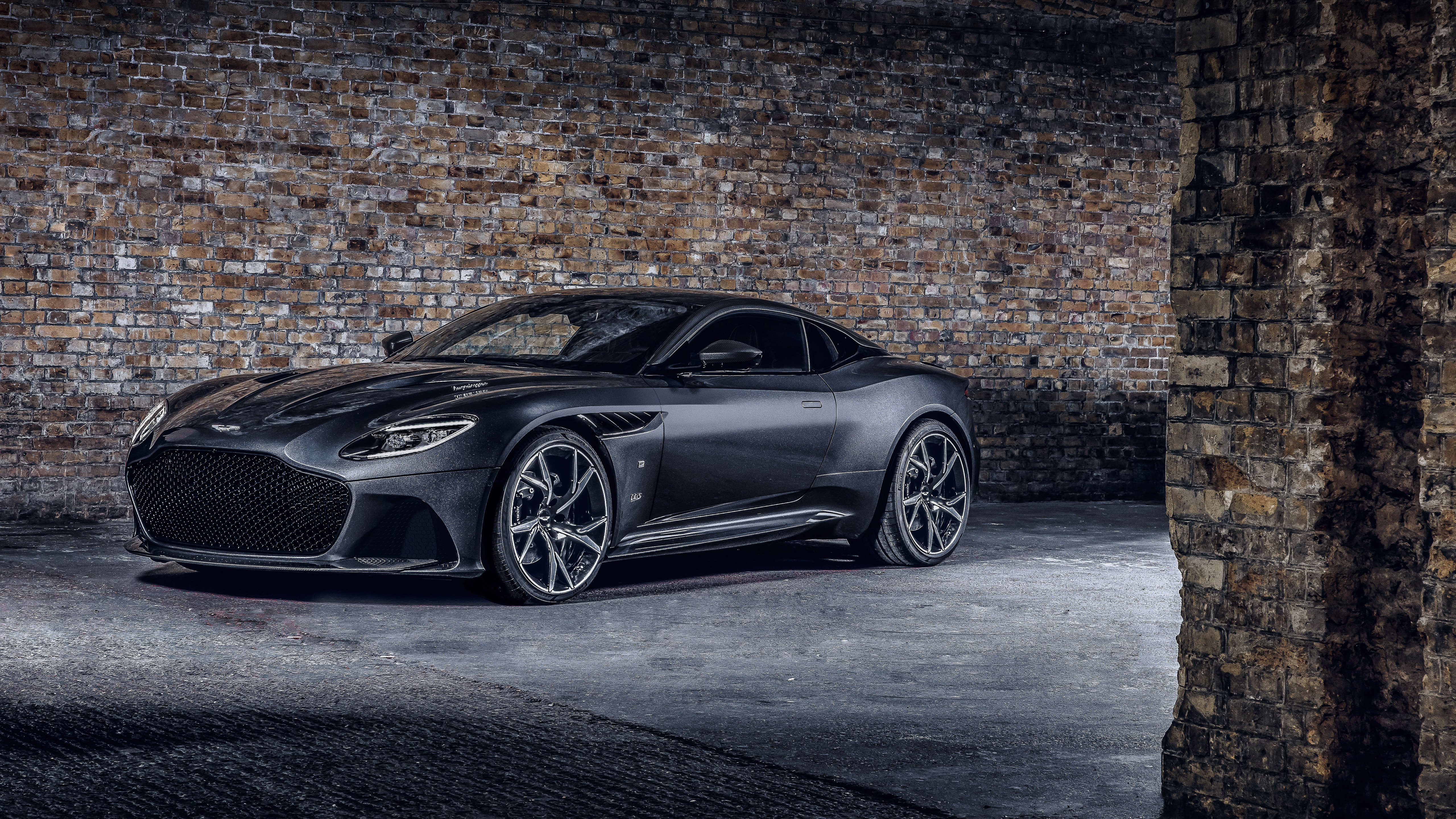 Aston Martin Vanquish Q Wallpapers