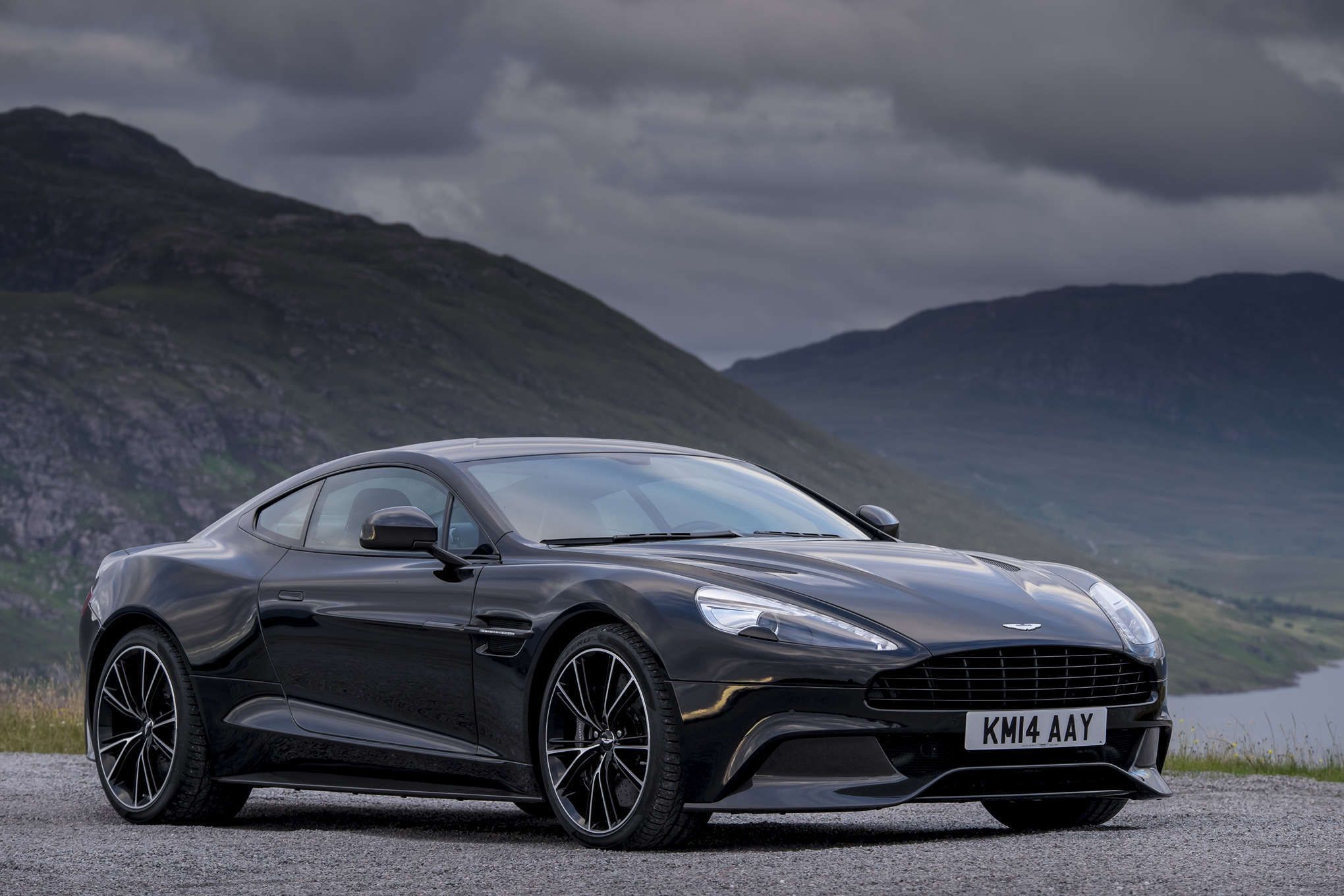 Aston Martin Vanquish Q Wallpapers