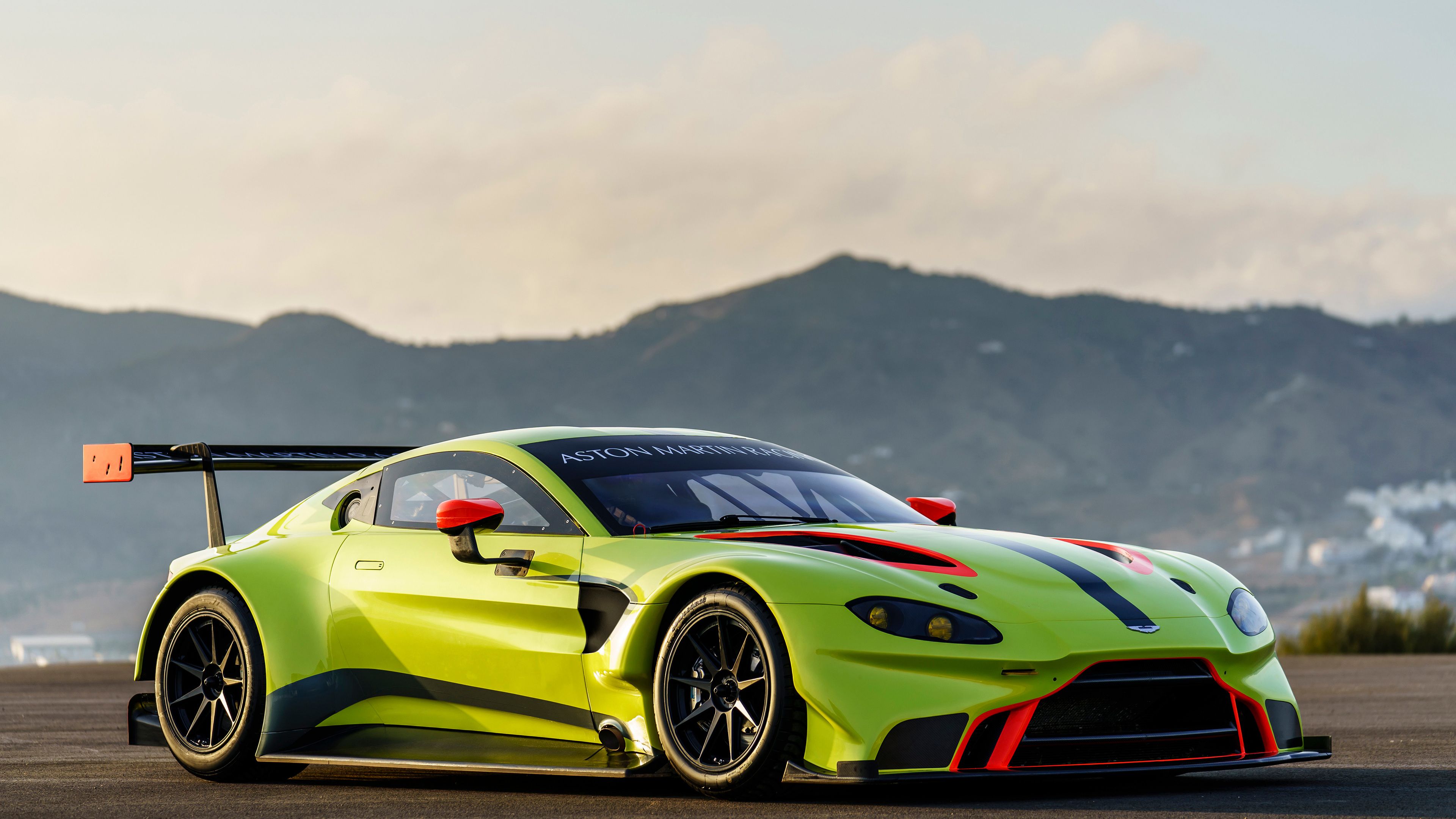 Aston Martin Vantage Gt3 Wallpapers