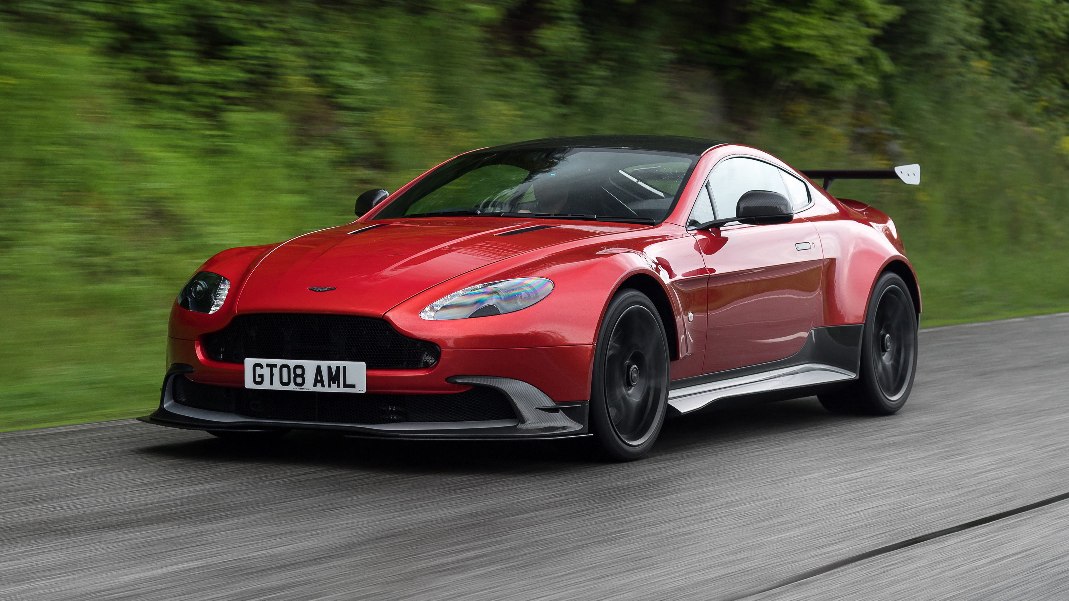 Aston Martin Vantage Gt8 Wallpapers