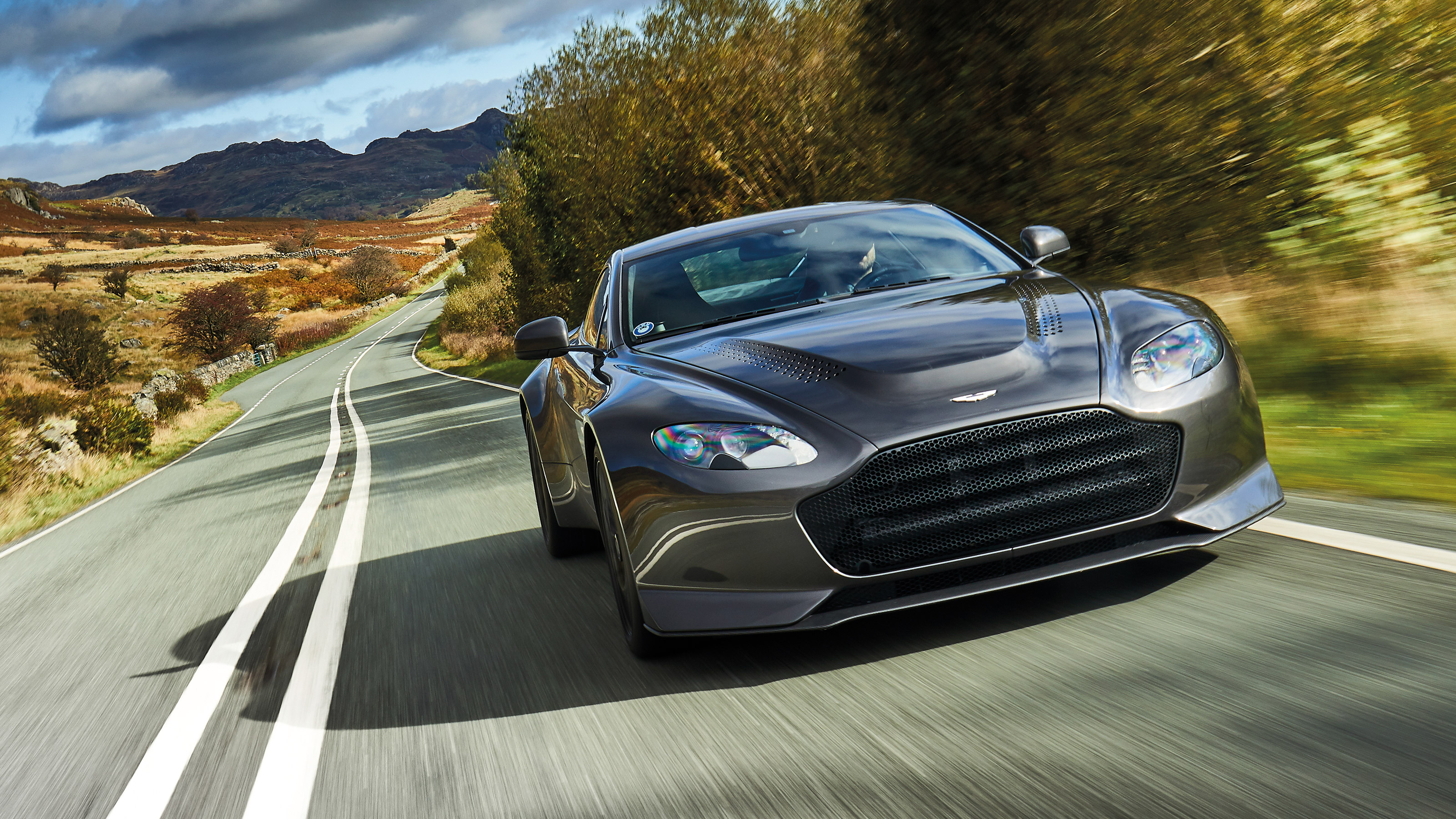 Aston Martin Vantage Gt8 Wallpapers