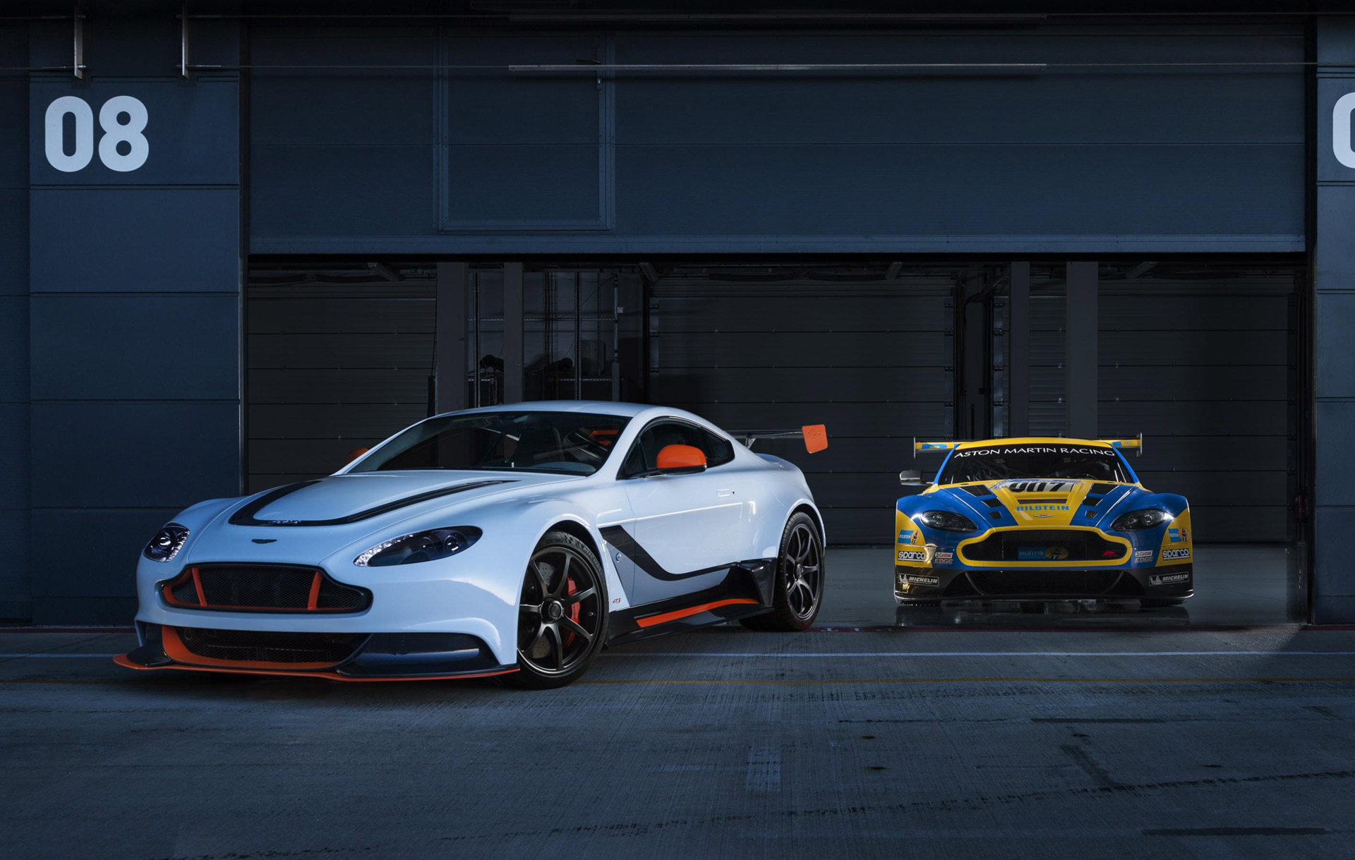 Aston Martin Vantage Gt8 Wallpapers