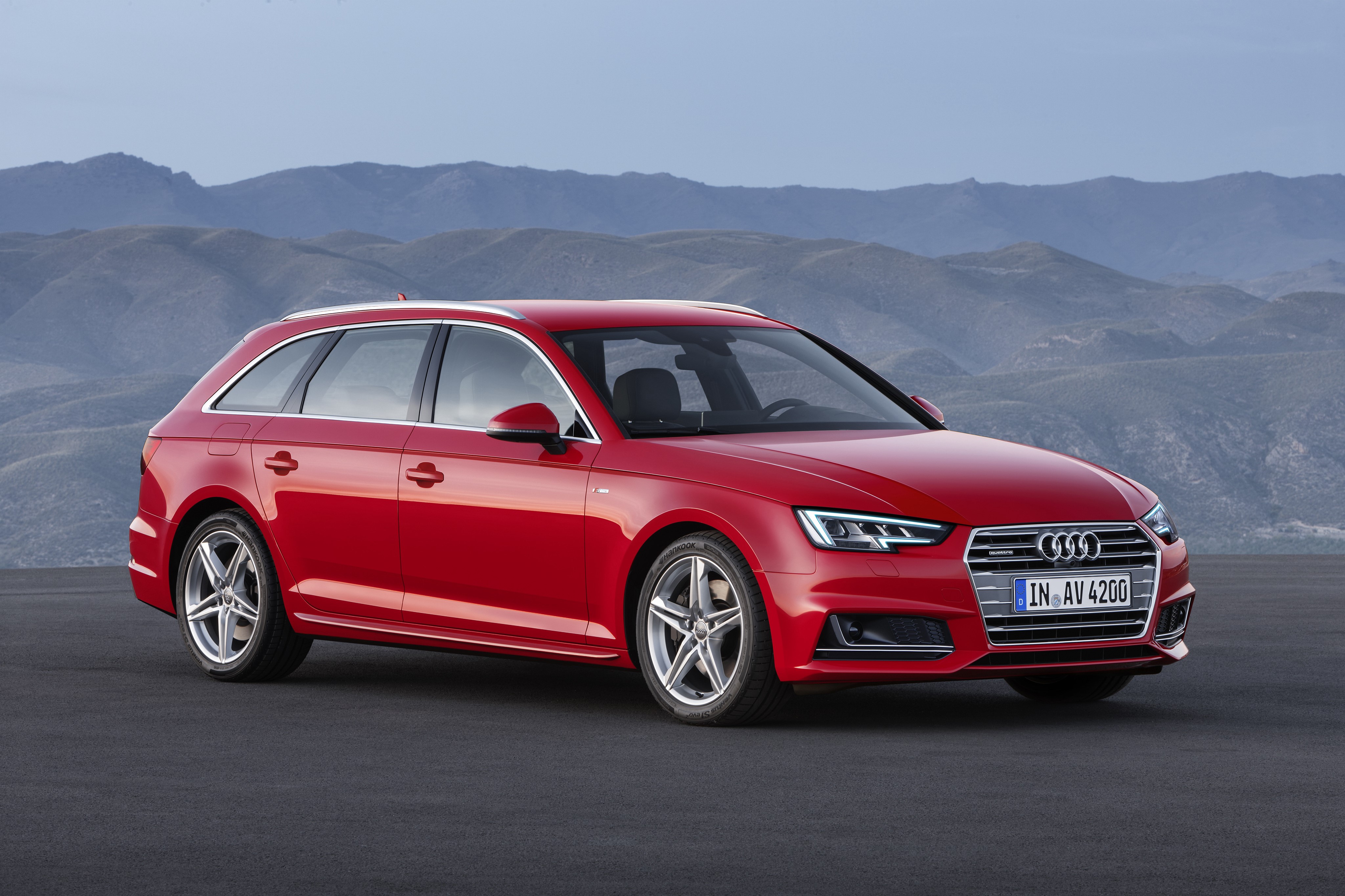 Audi A4 Avant S Line Wallpapers