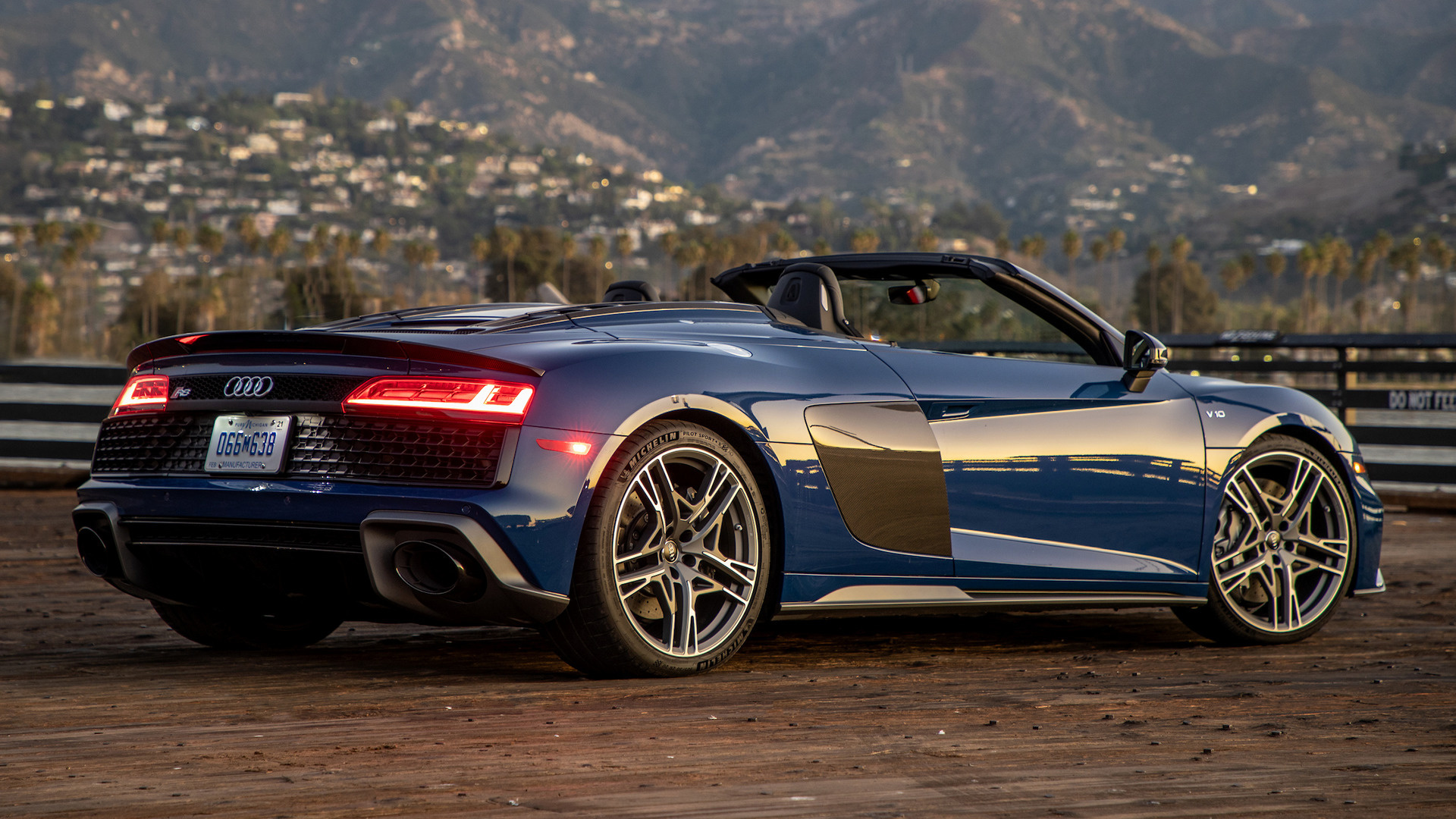 Audi R8 Gt Spyder Wallpapers