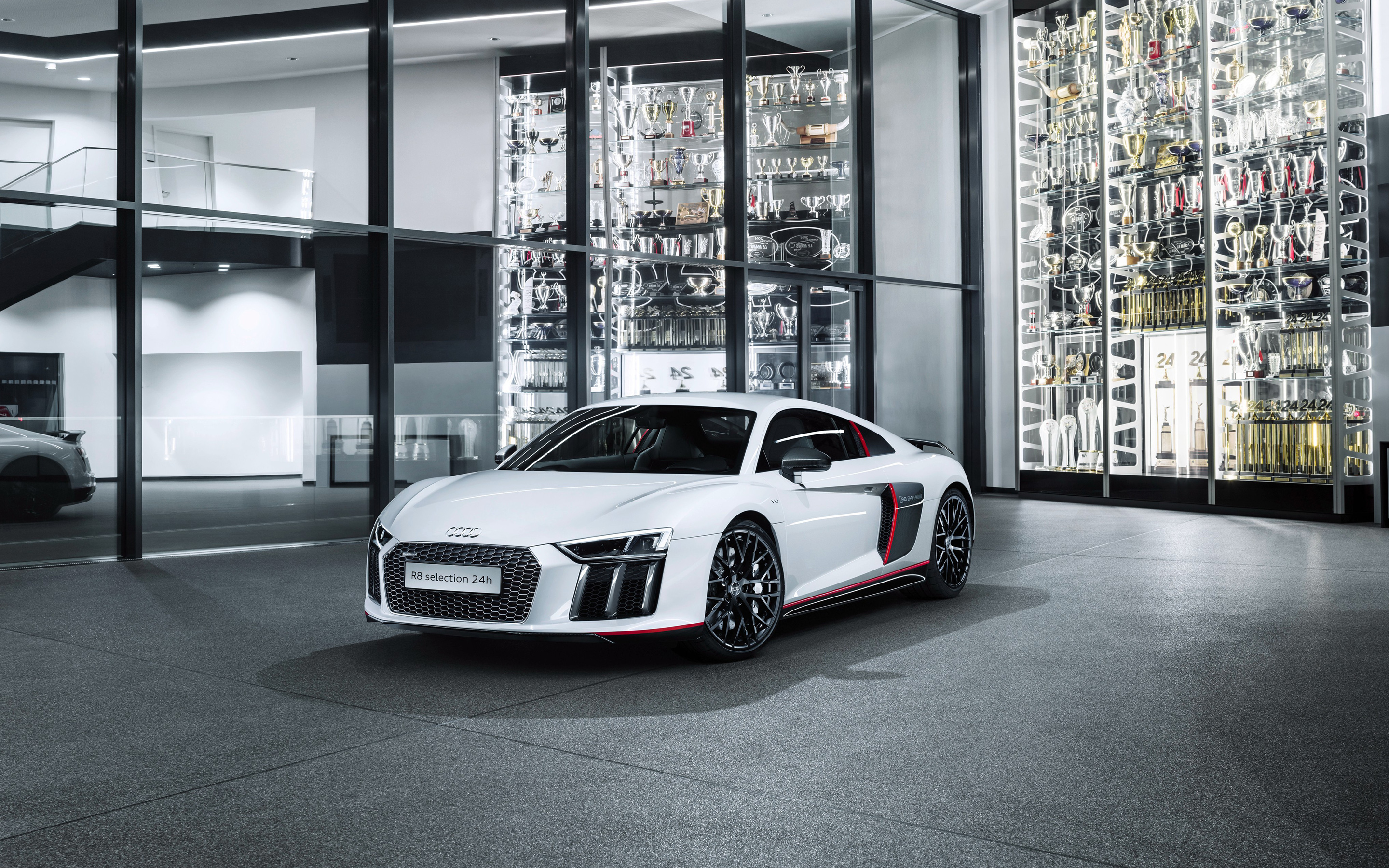 Audi R8 Spyder V10 Plus 2017 Wallpapers