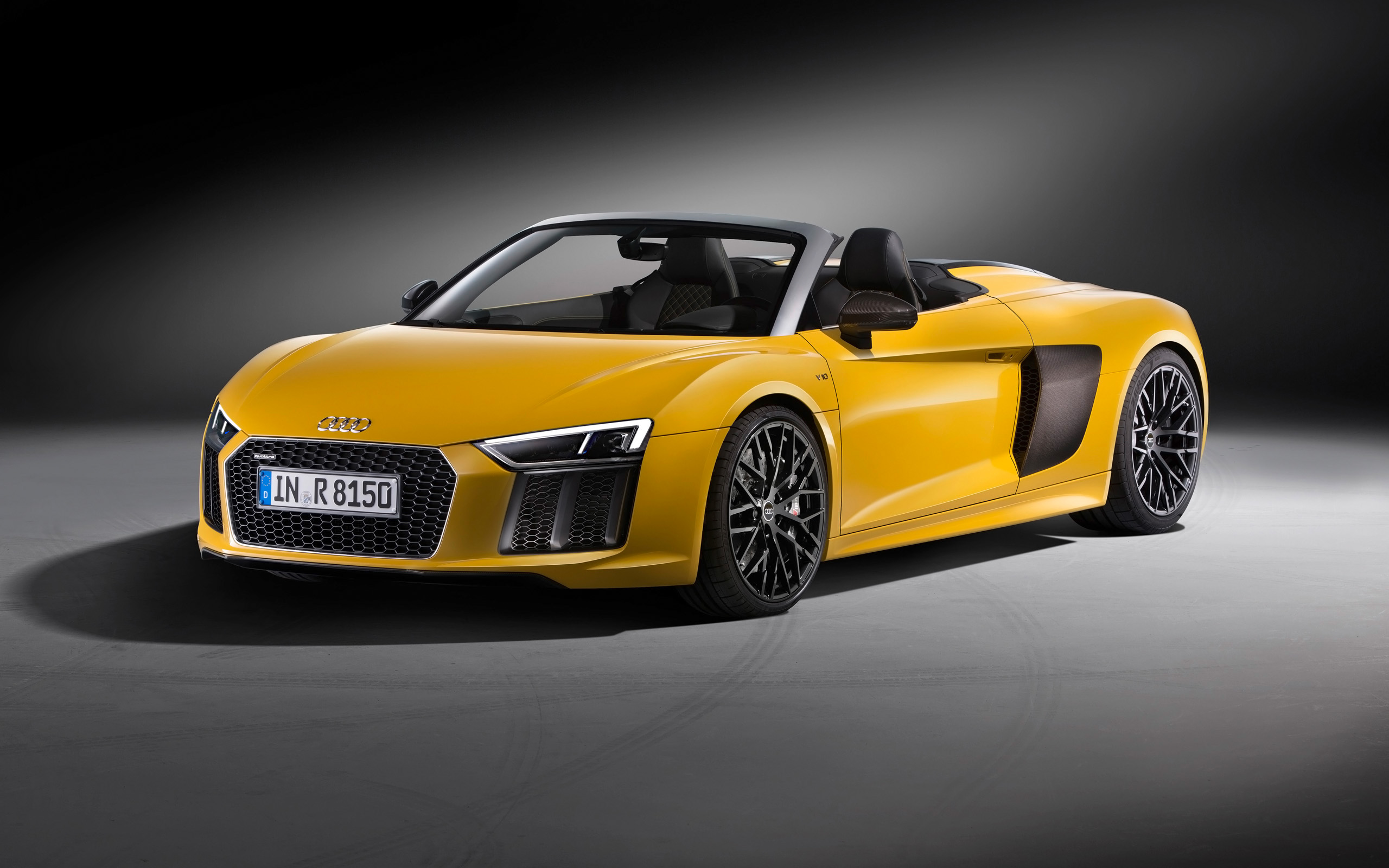 Audi R8 Spyder V10 Plus 4K Side View 2017 Wallpapers