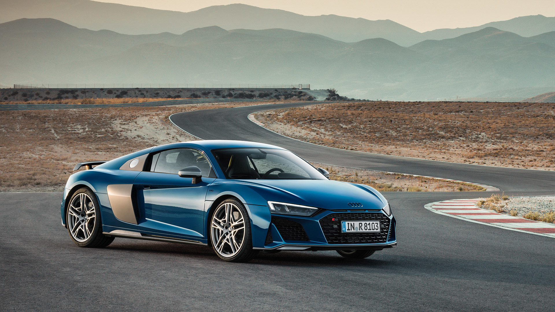 Audi R8 Spyder V10 Plus 4K Side View 2017 Wallpapers