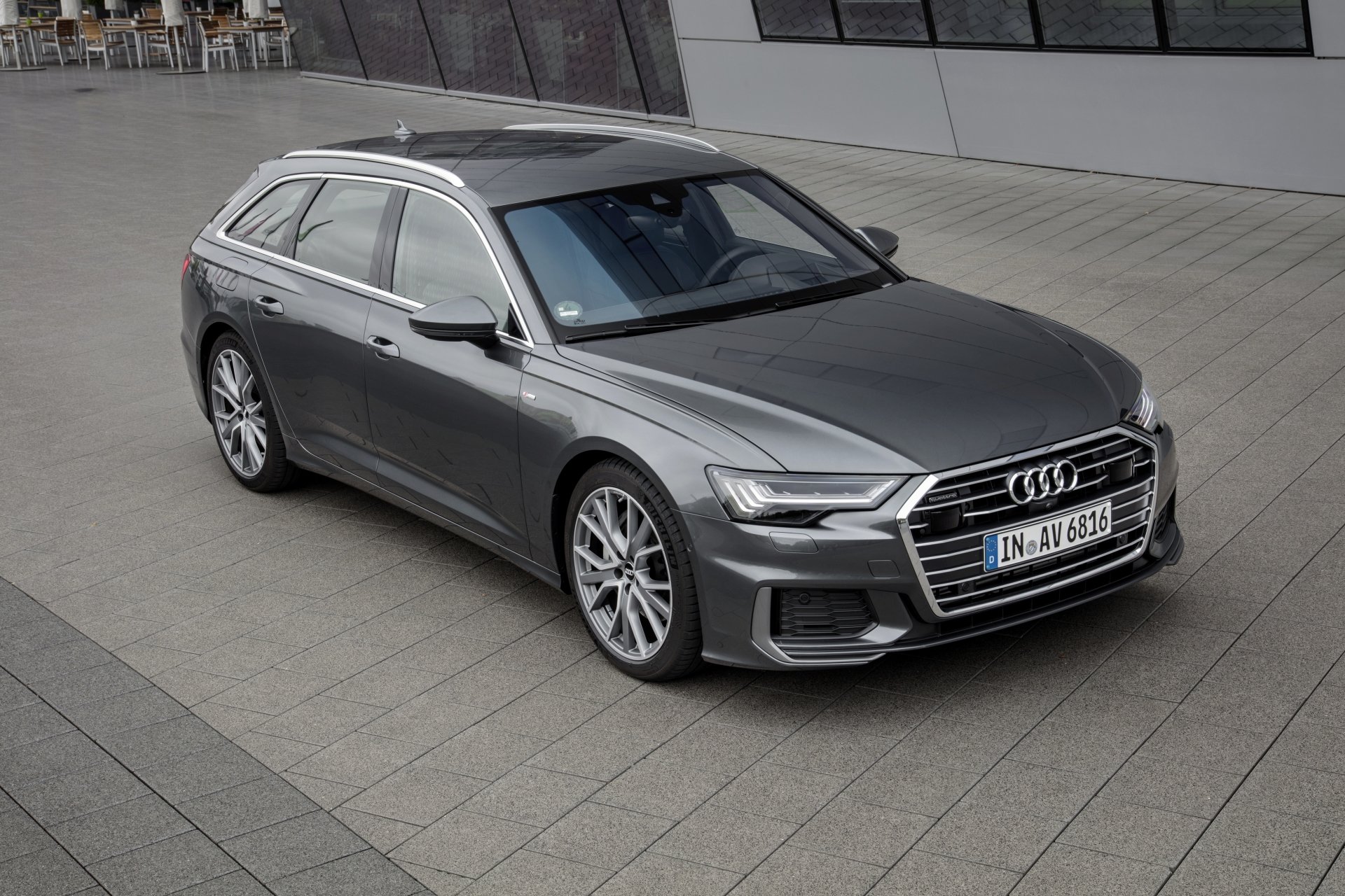 Audi S6 Avant Wallpapers