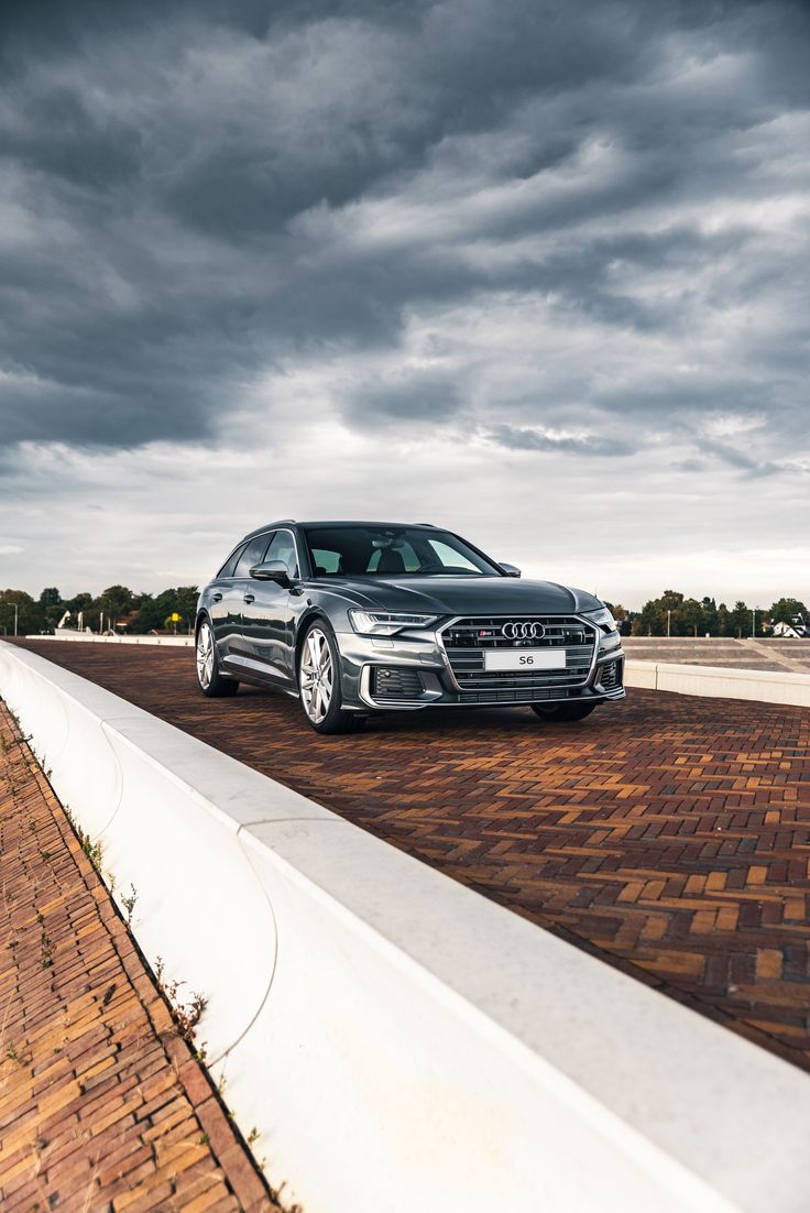 Audi S6 Avant Wallpapers