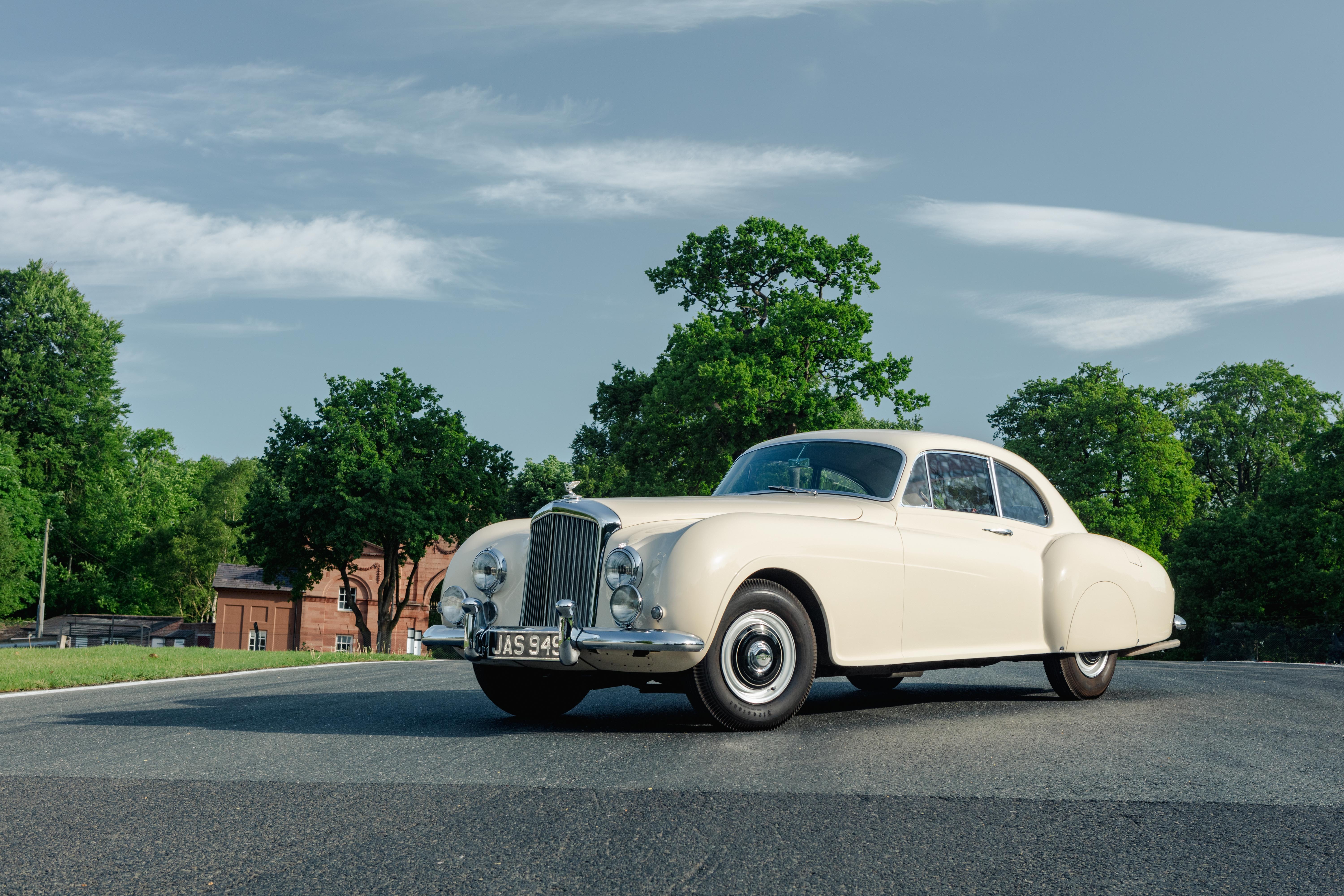 Bentley R Type Continental Wallpapers